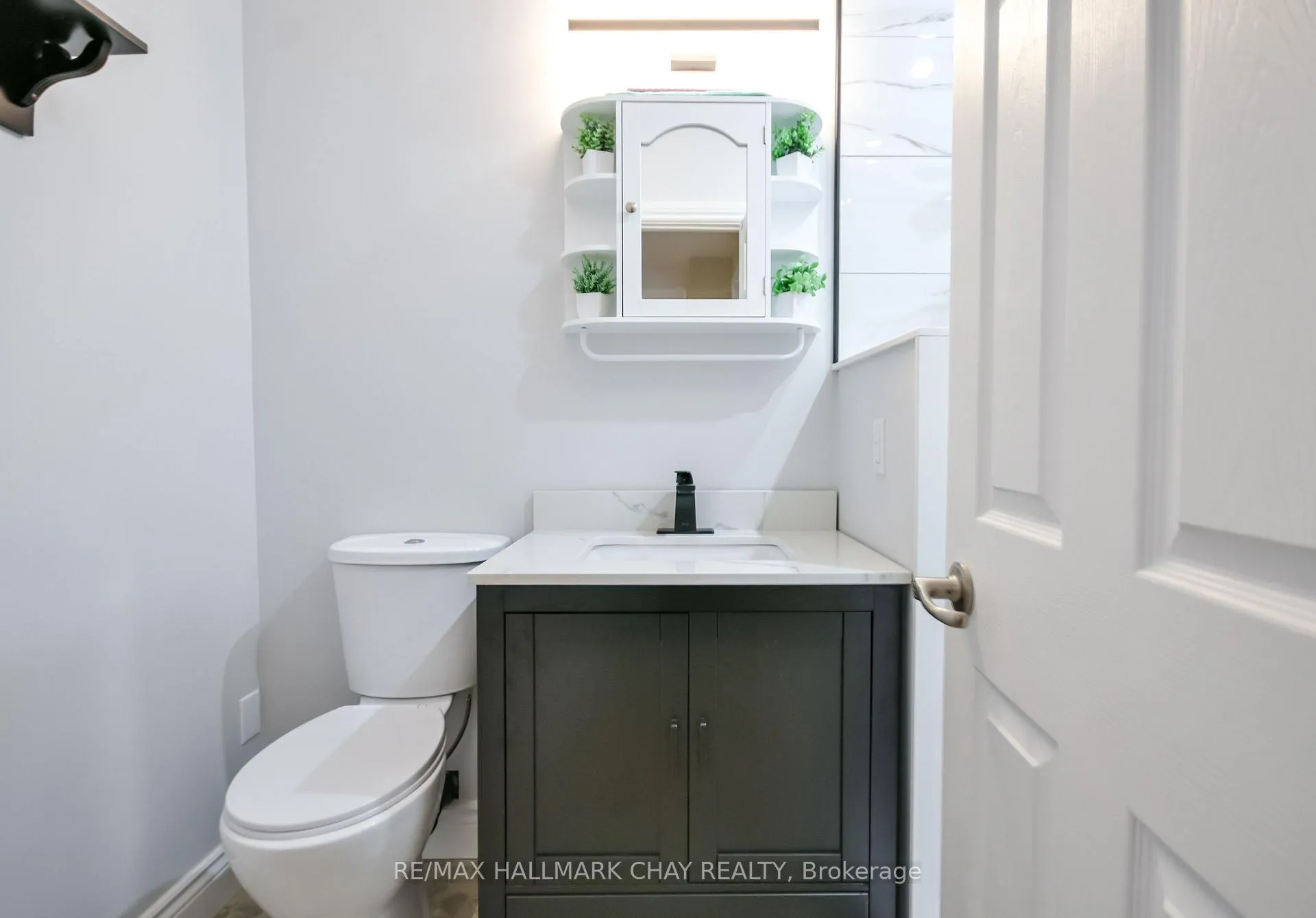 Photo 35 of 4936 Vasey Road, Midland — HOMEH