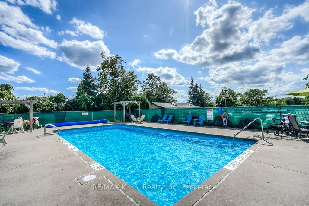 Photo 3 of Unit 115, 200 Jamieson Parkway, Cambridge — HOMEH