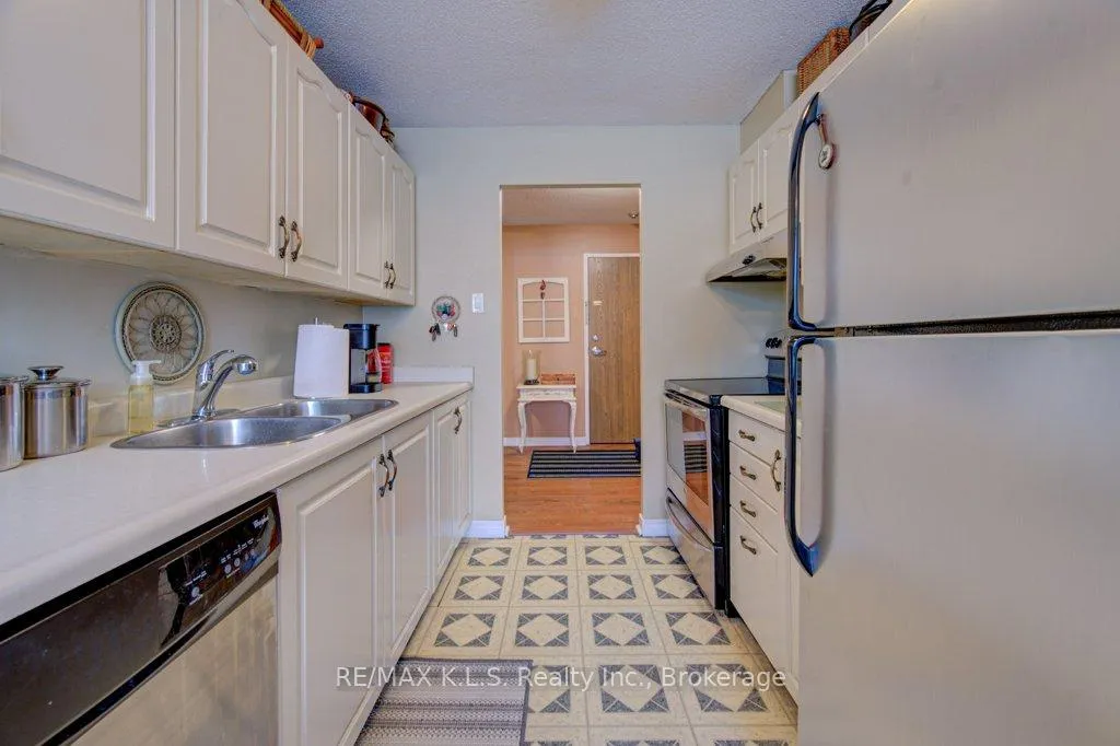 Photo 12 of Unit 115, 200 Jamieson Parkway, Cambridge — HOMEH