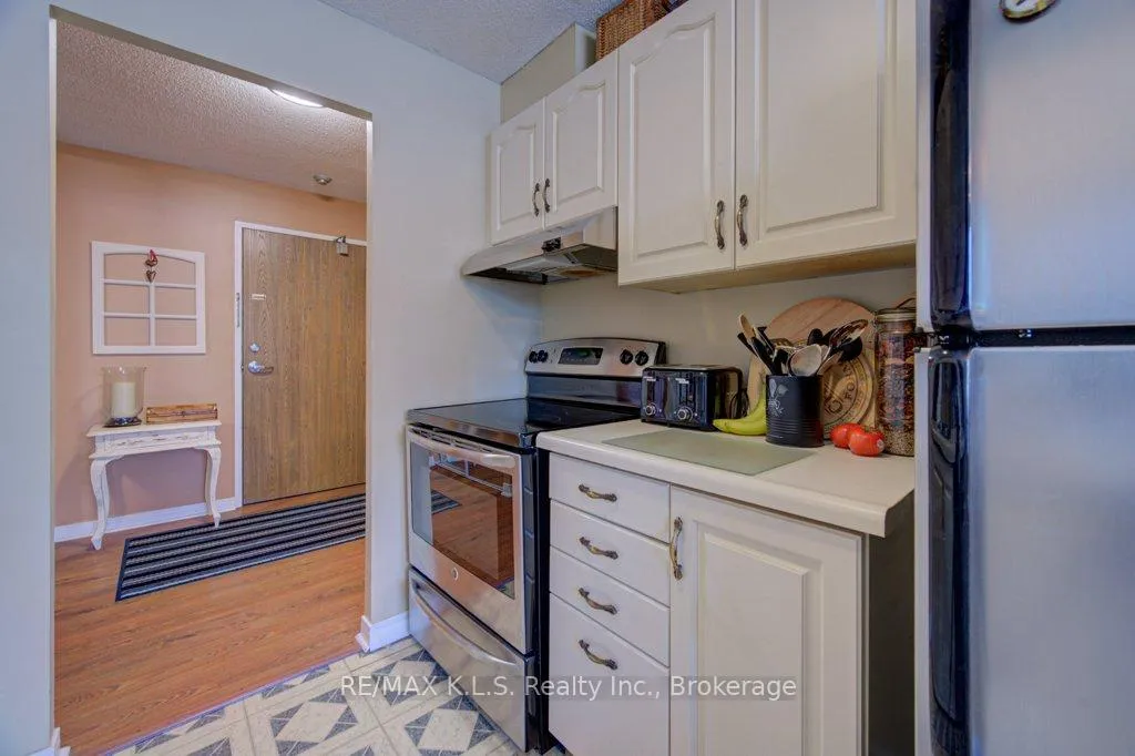 Photo 13 of Unit 115, 200 Jamieson Parkway, Cambridge — HOMEH