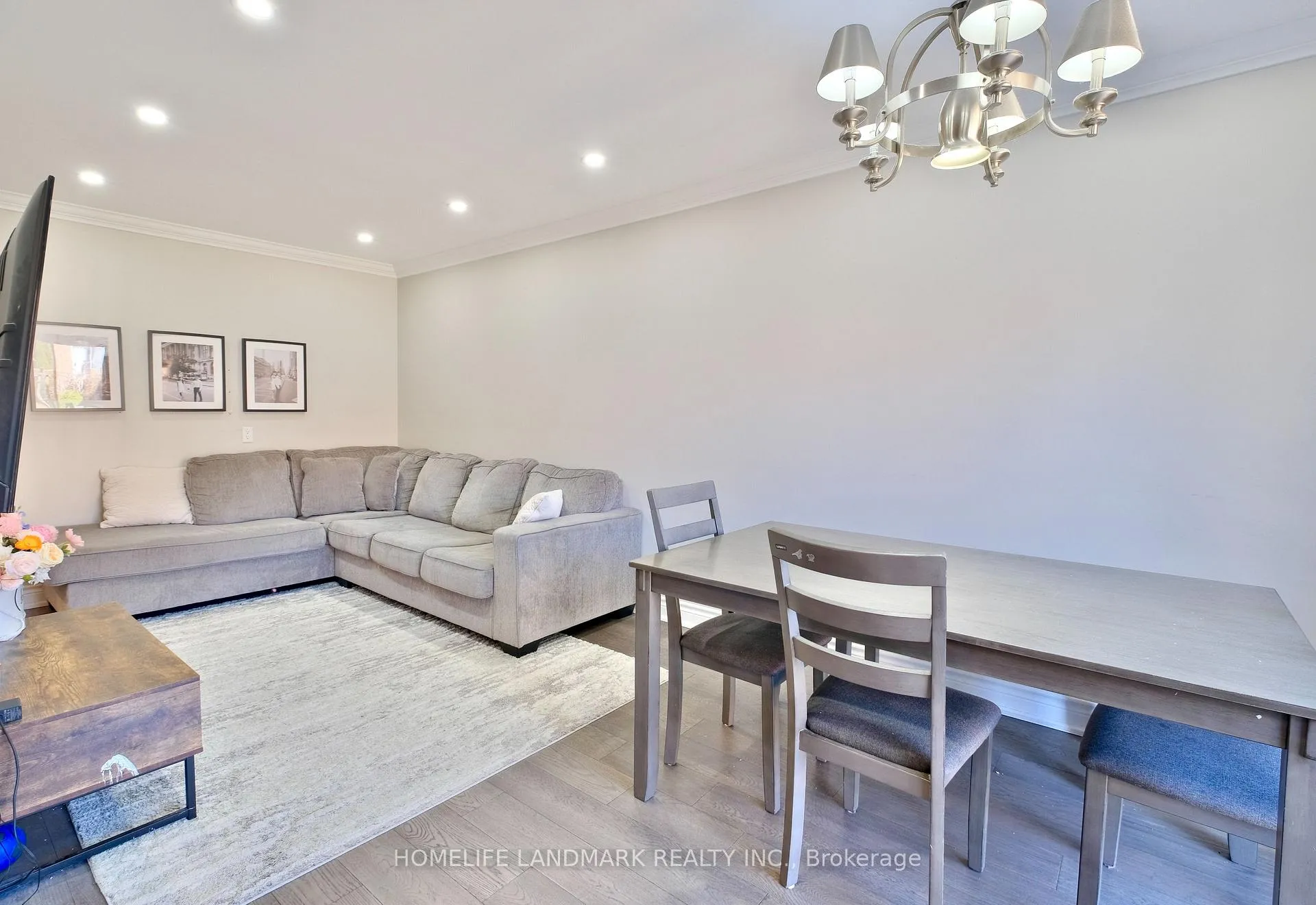 Photo 2 of 109 Tangmere Crescent, Markham, Milliken Mills East — HOMEH