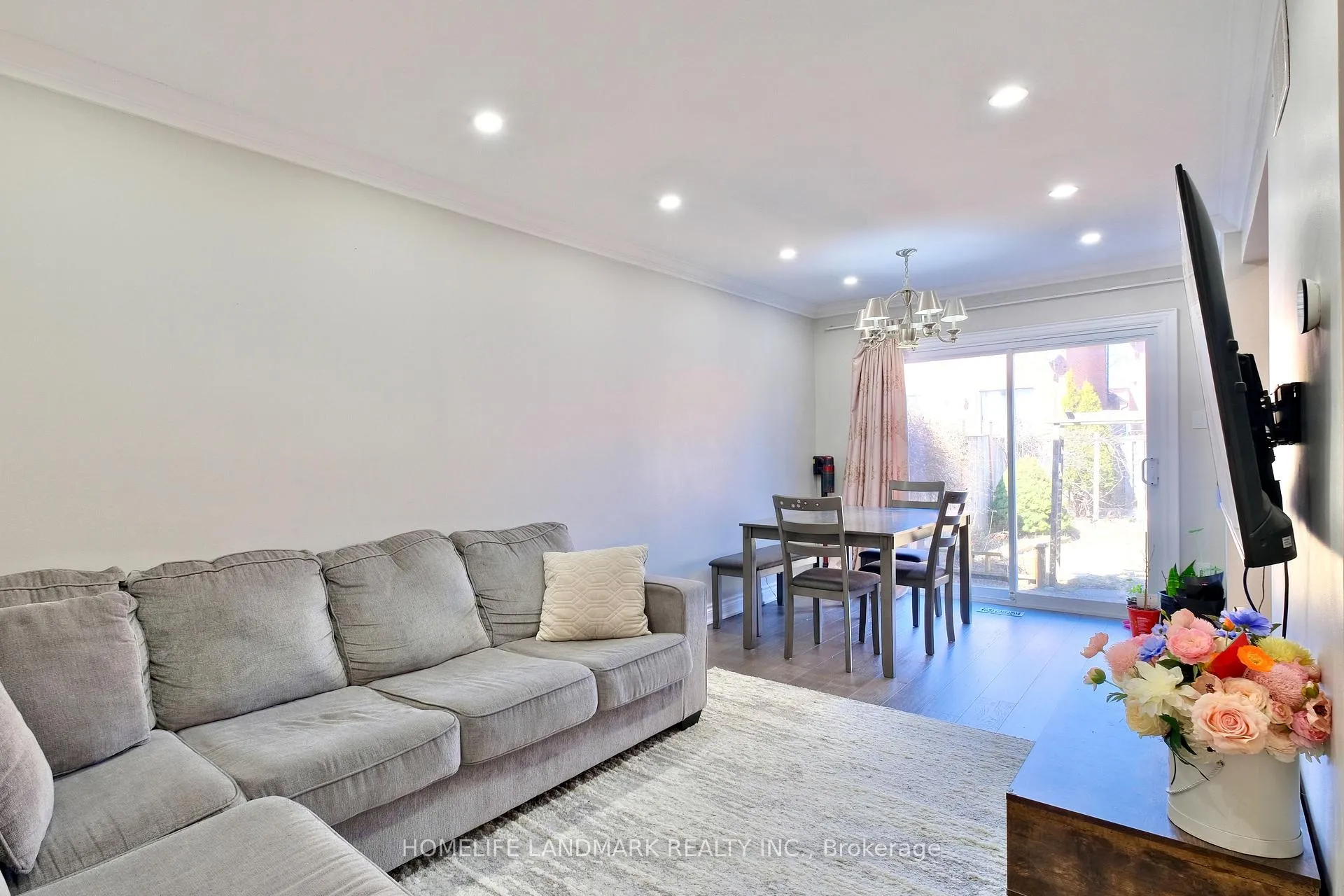 Photo 4 of 109 Tangmere Crescent, Markham, Milliken Mills East — HOMEH