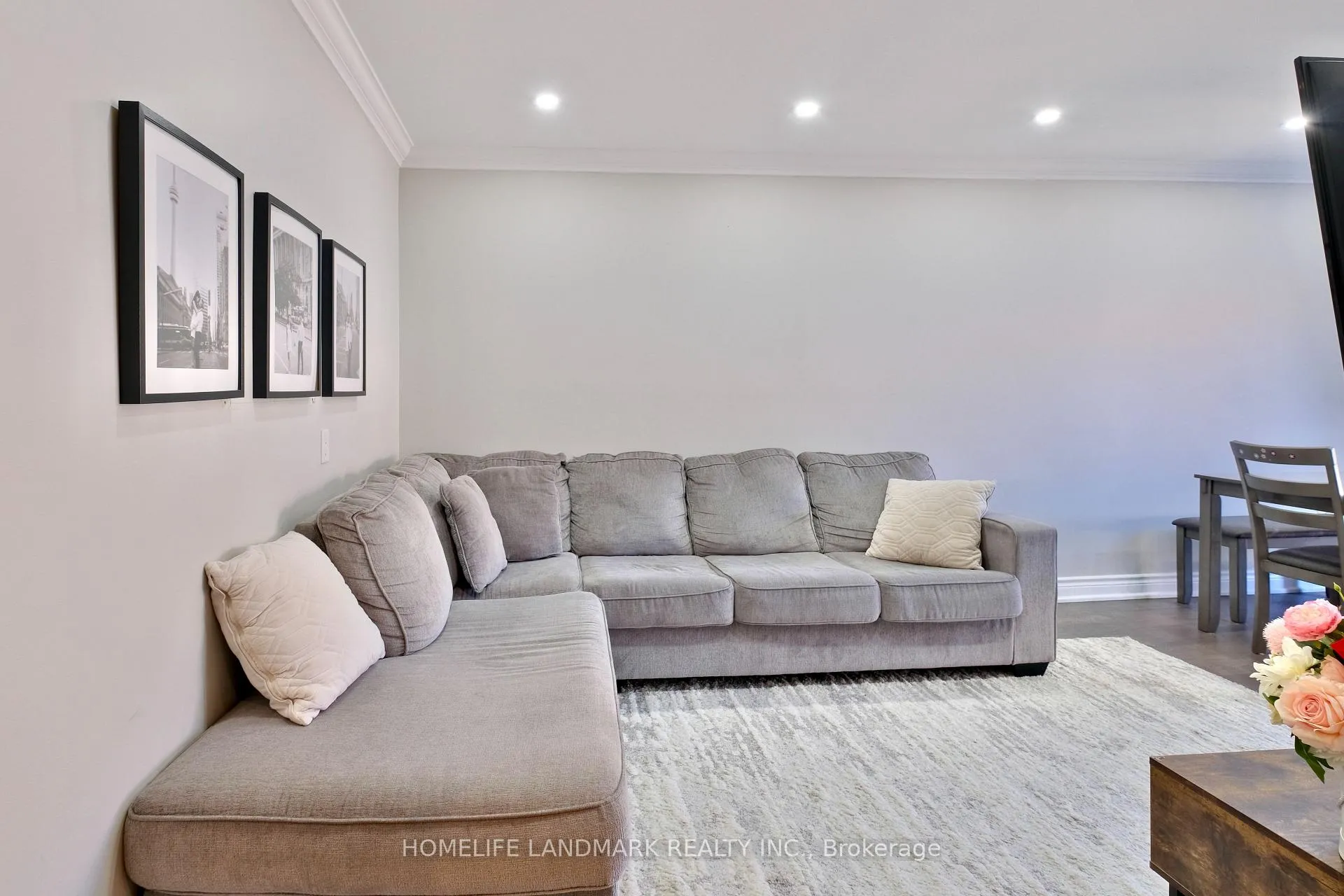 Photo 5 of 109 Tangmere Crescent, Markham, Milliken Mills East — HOMEH