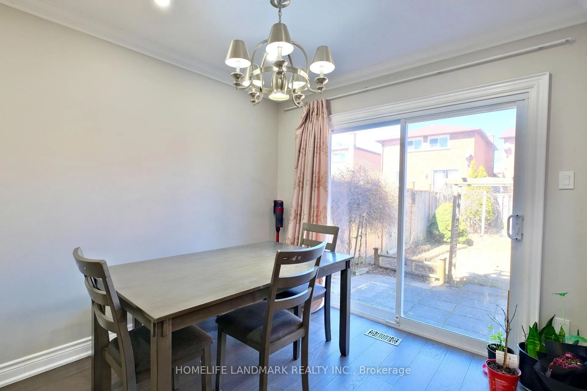 Photo 6 of 109 Tangmere Crescent, Markham, Milliken Mills East — HOMEH