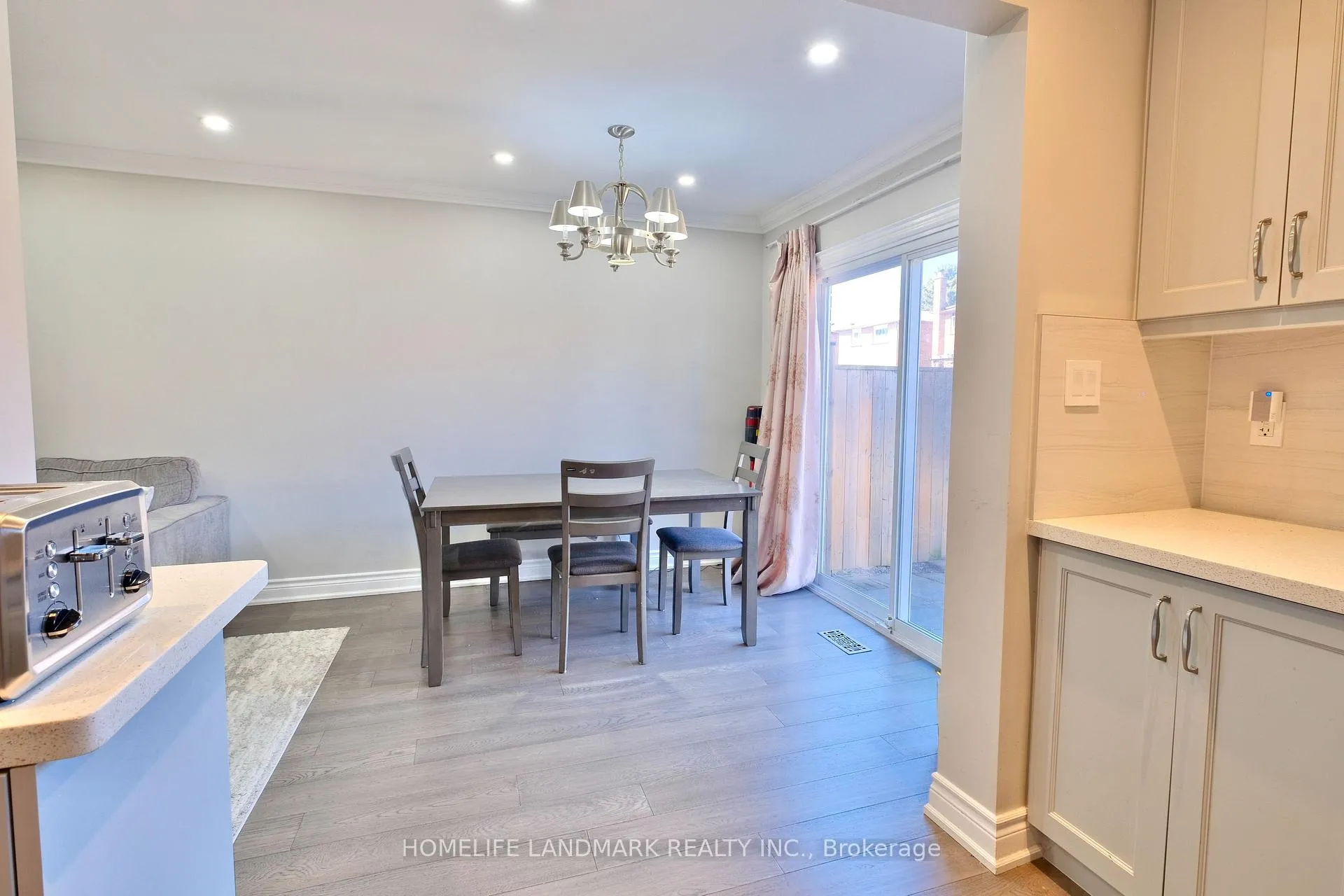 Photo 9 of 109 Tangmere Crescent, Markham, Milliken Mills East — HOMEH