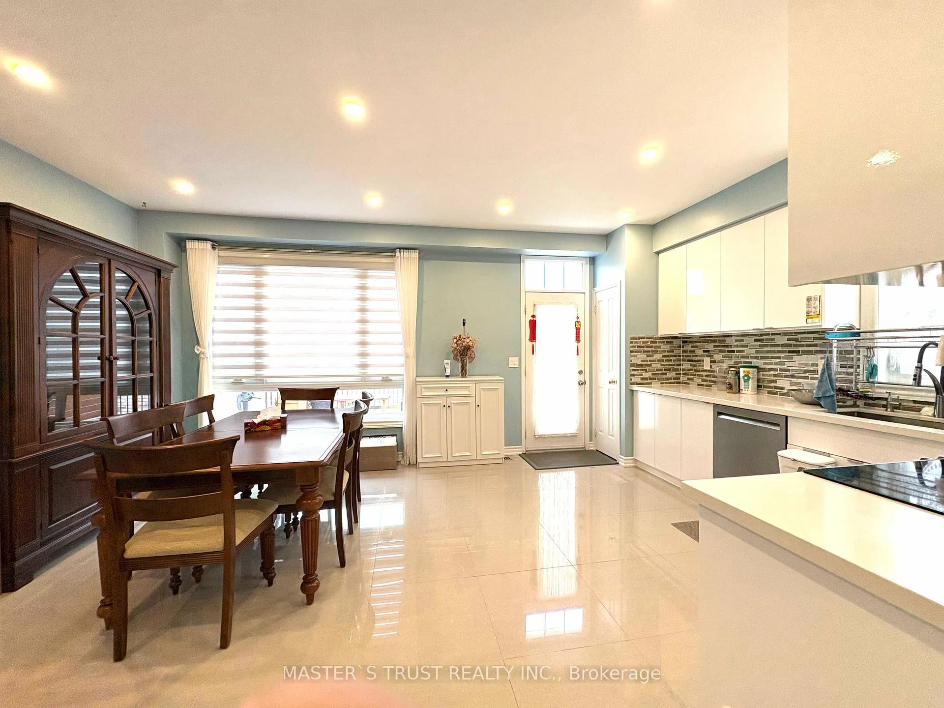 Photo 4 of 55 Russell Hill Road, Markham, Berczy — HOMEH
