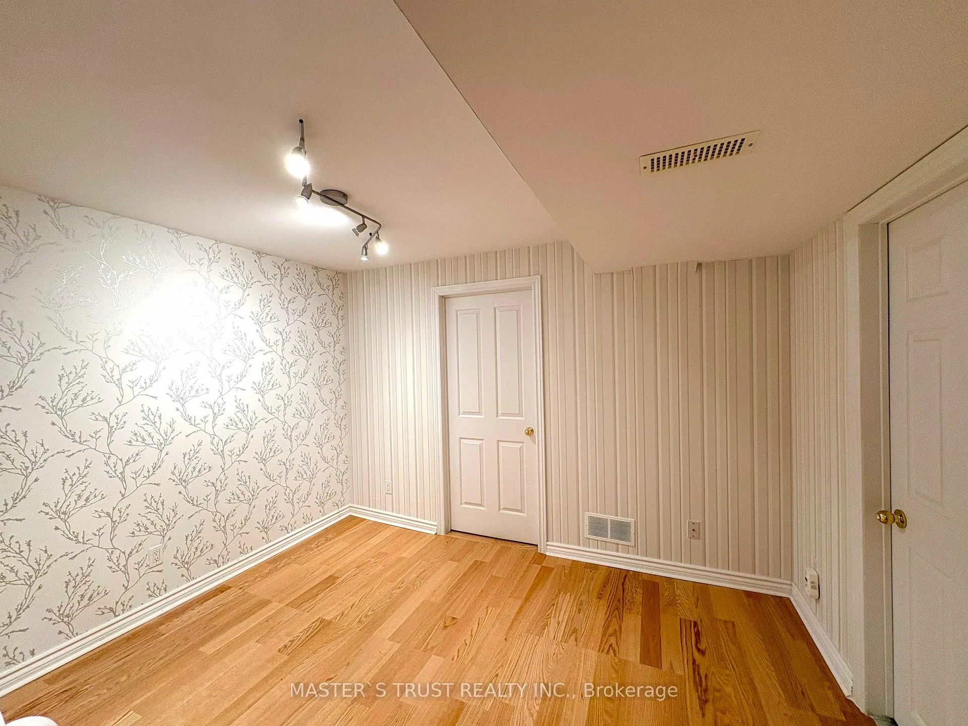 Photo 15 of 55 Russell Hill Road, Markham, Berczy — HOMEH