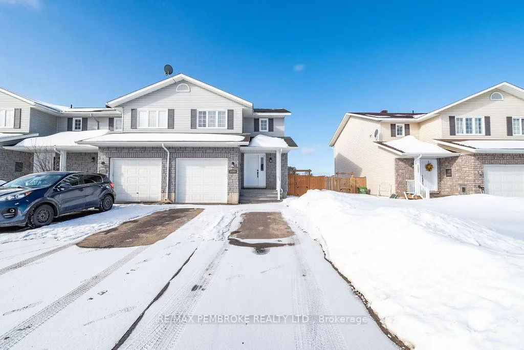 Photo 6 of 2095 Sandstone Crescent, Petawawa — HOMEH