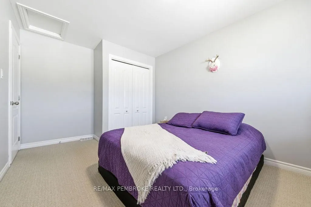 Photo 25 of 2095 Sandstone Crescent, Petawawa — HOMEH