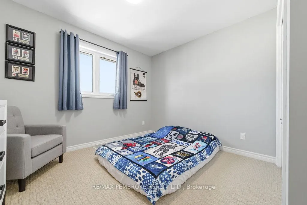 Photo 26 of 2095 Sandstone Crescent, Petawawa — HOMEH