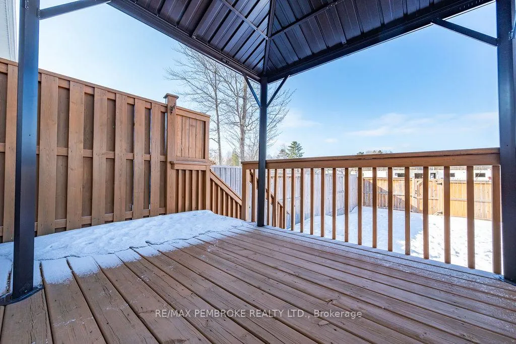 Photo 41 of 2095 Sandstone Crescent, Petawawa — HOMEH