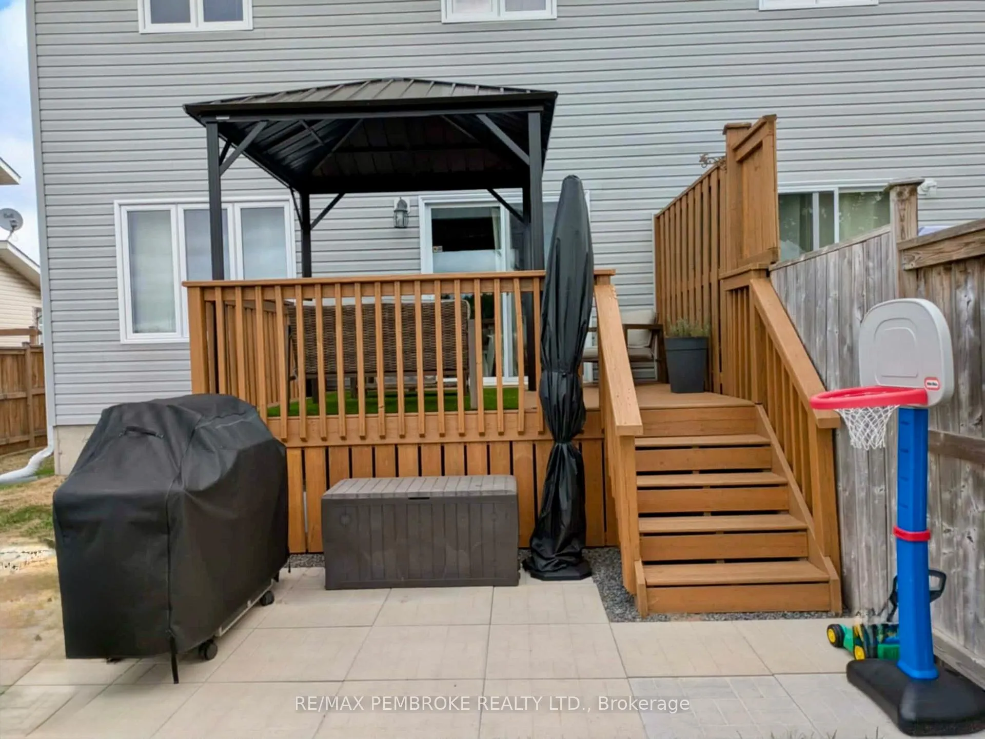 Photo 45 of 2095 Sandstone Crescent, Petawawa — HOMEH