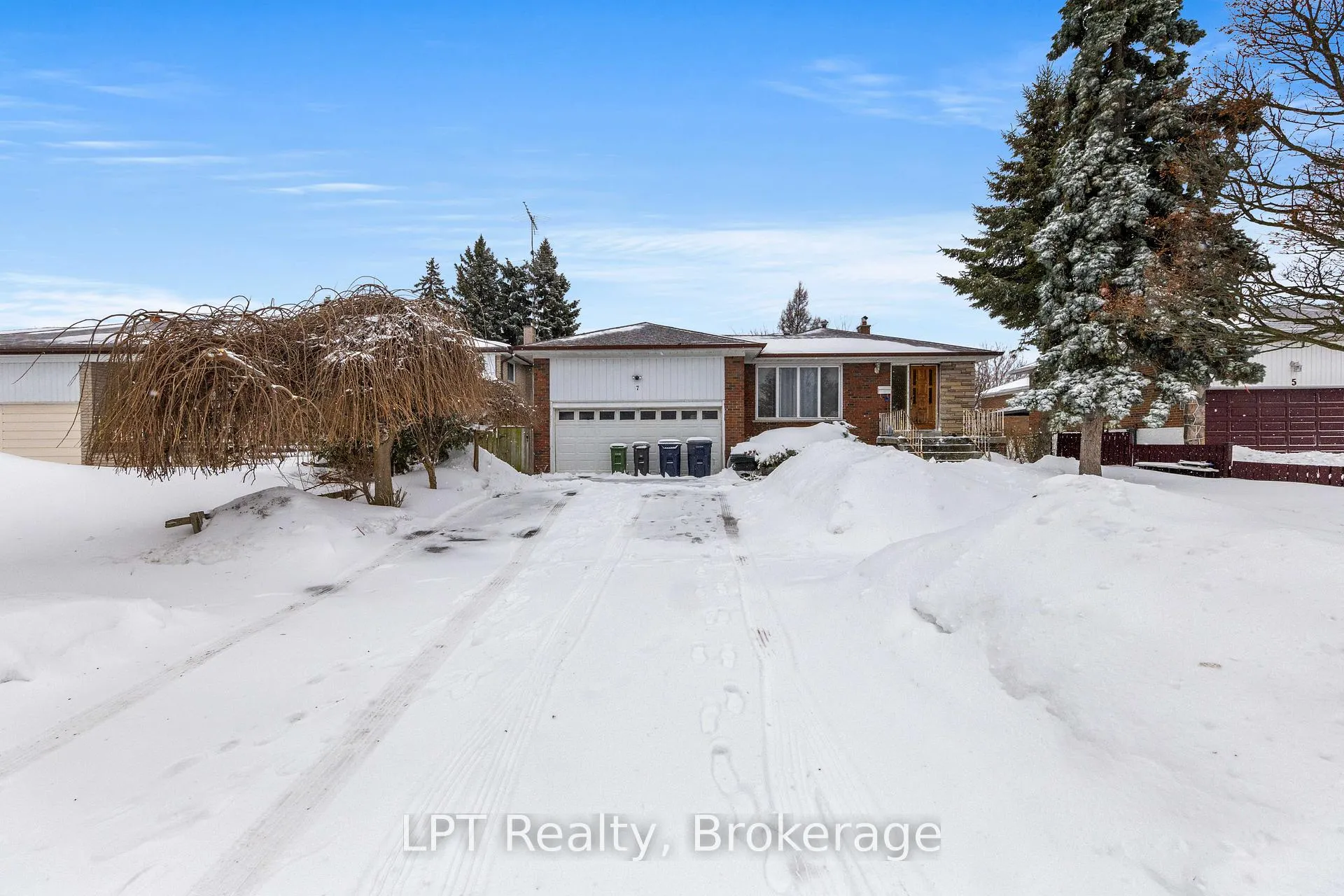 Front of 7 Briarbluff Avenue
