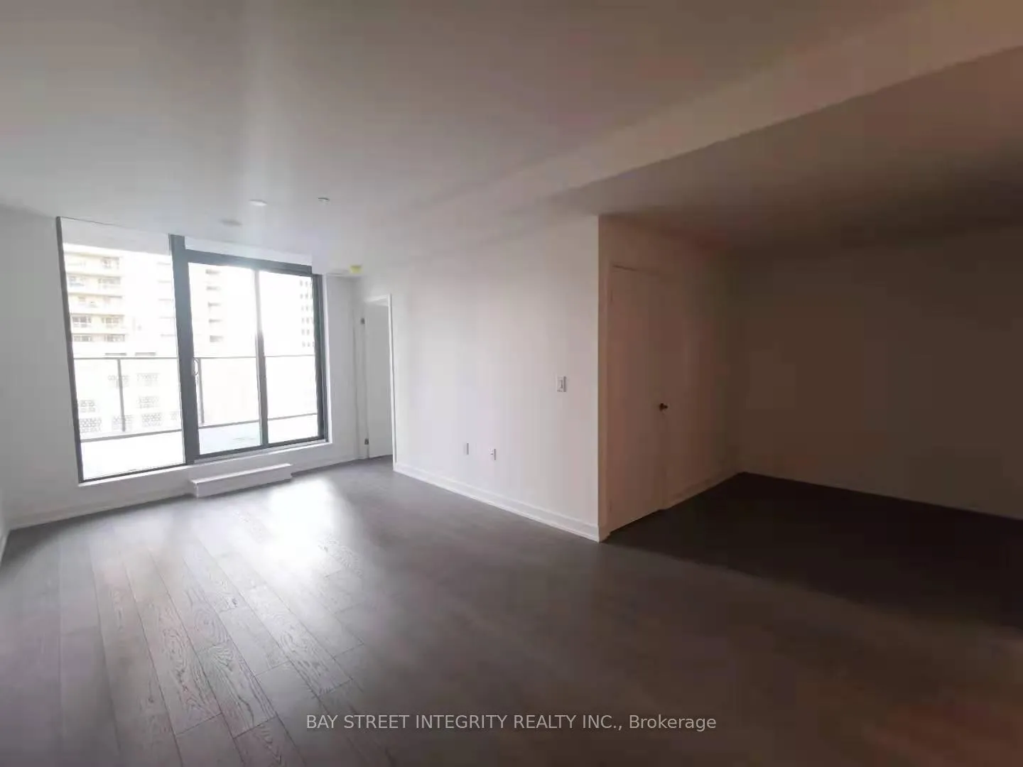 Photo 4 of Unit 610, 11 Wellesley Street, Toronto, Bay Street Corridor — HOMEH