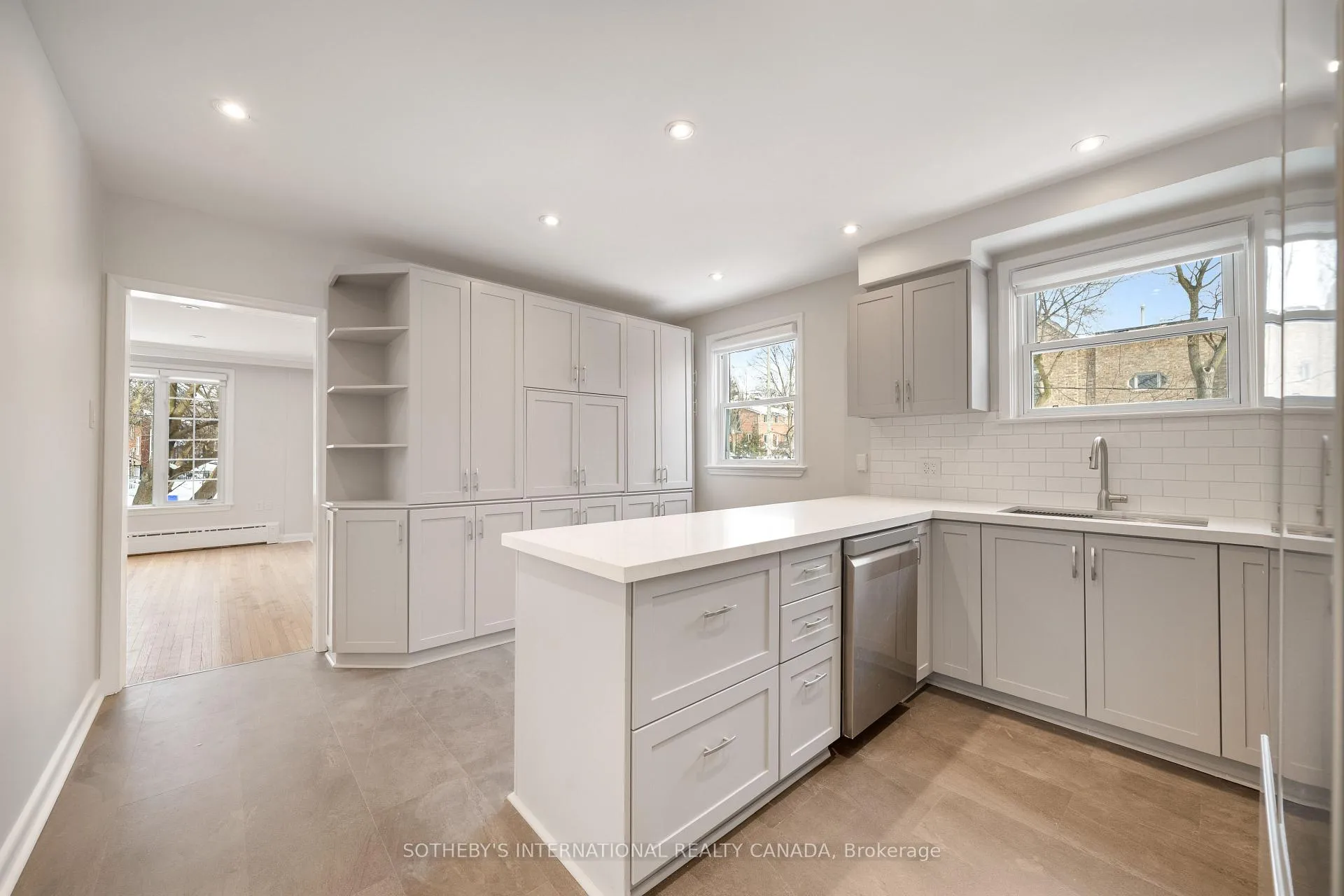 Photo 9 of Unit 2, 207 St. Clements Avenue, Toronto, Yonge-Eglinton — HOMEH