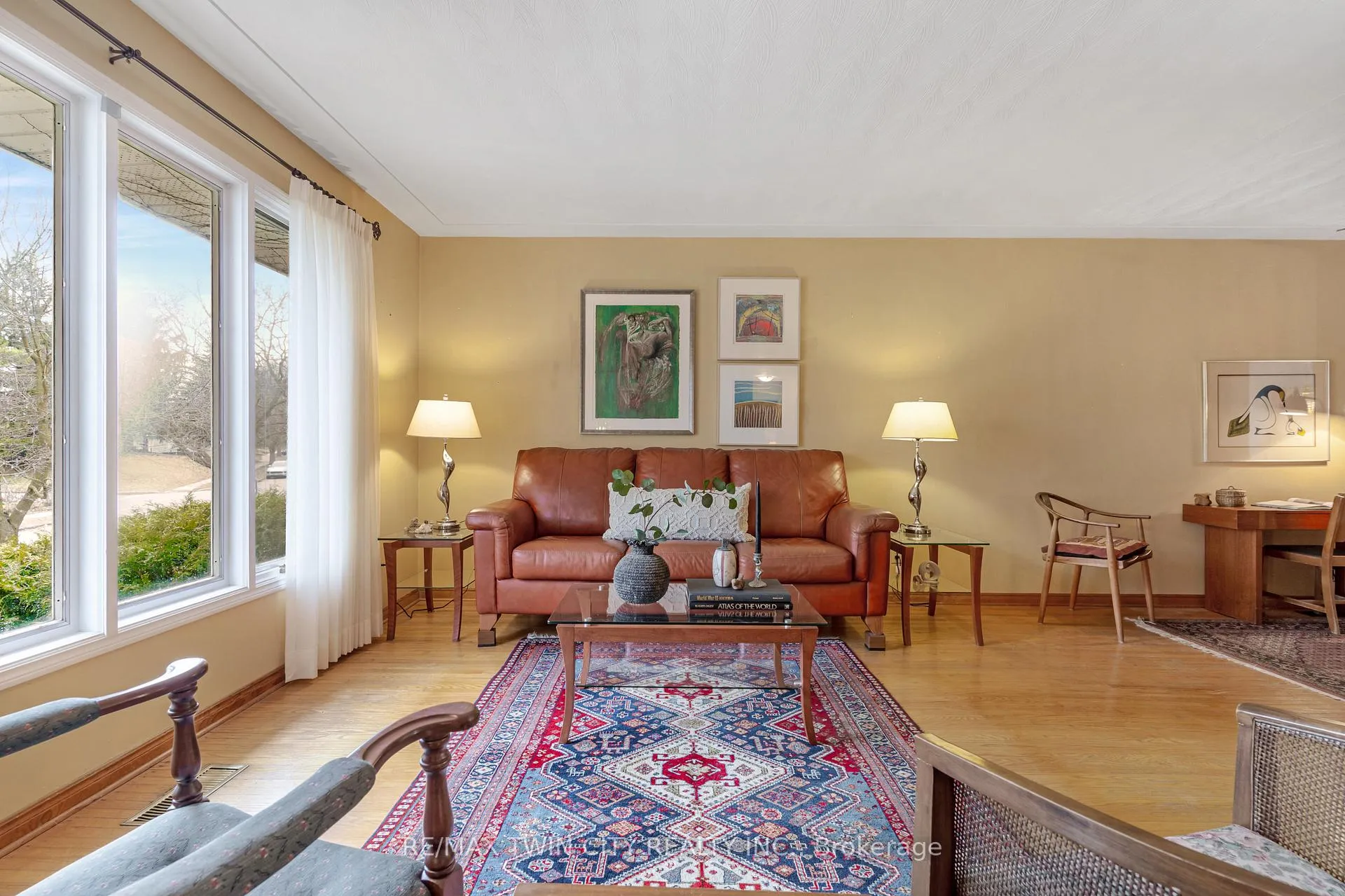 Photo 7 of 390 Tamarack Drive, Waterloo — HOMEH