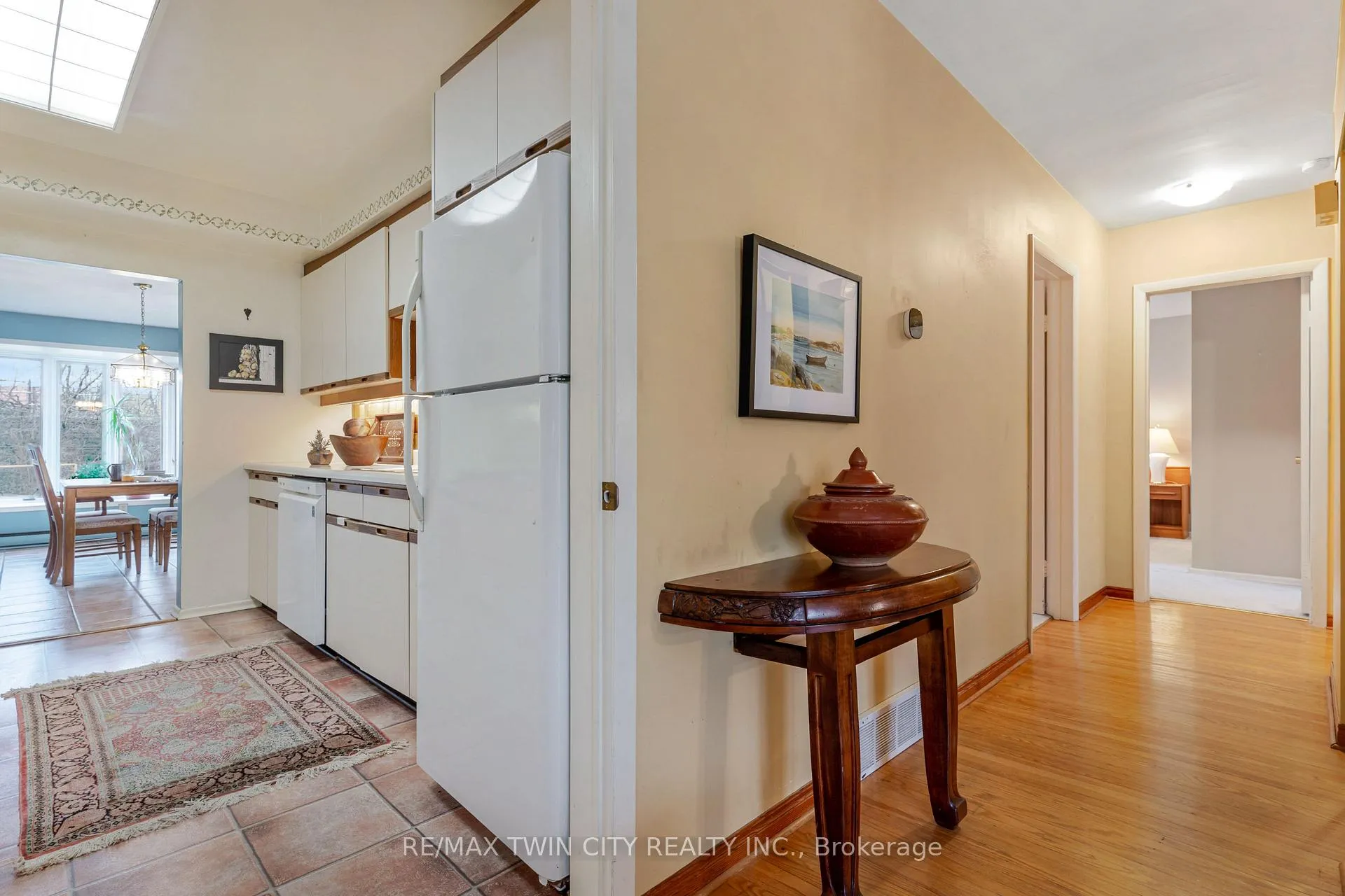 Photo 10 of 390 Tamarack Drive, Waterloo — HOMEH