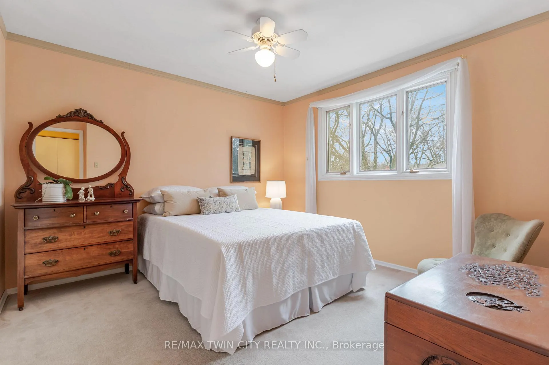 Photo 22 of 390 Tamarack Drive, Waterloo — HOMEH