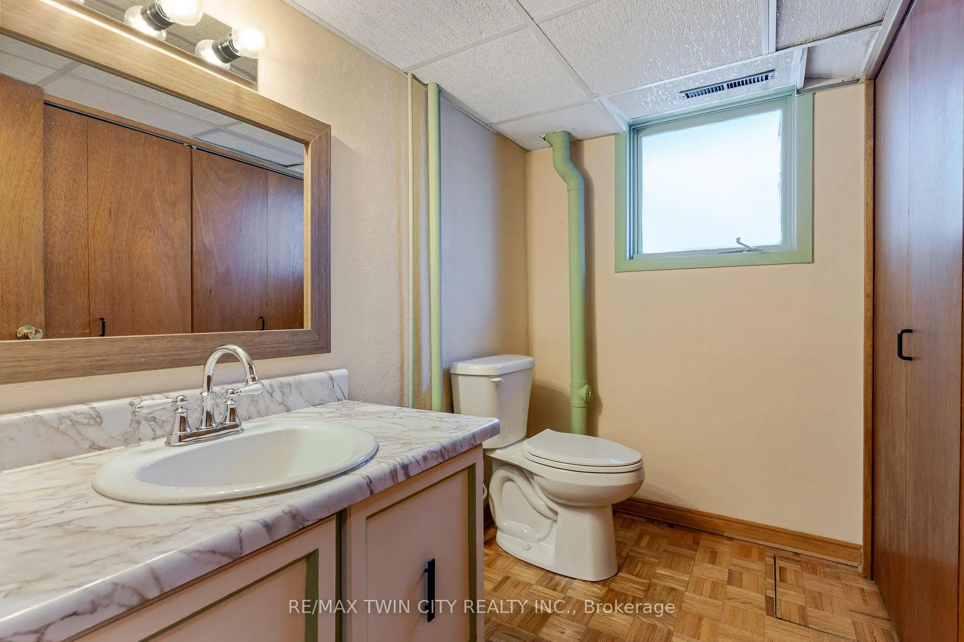 Photo 31 of 390 Tamarack Drive, Waterloo — HOMEH