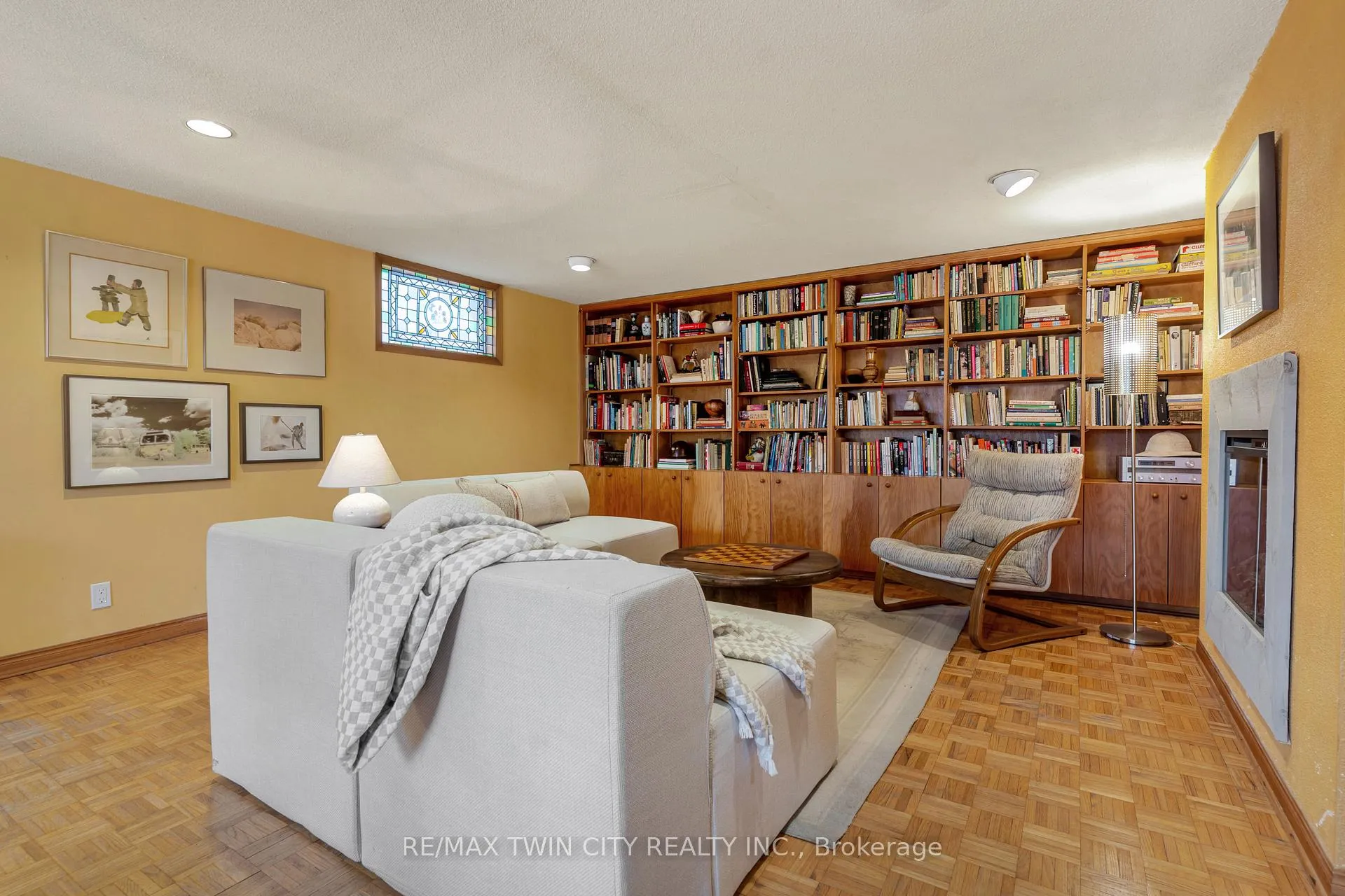 Photo 32 of 390 Tamarack Drive, Waterloo — HOMEH