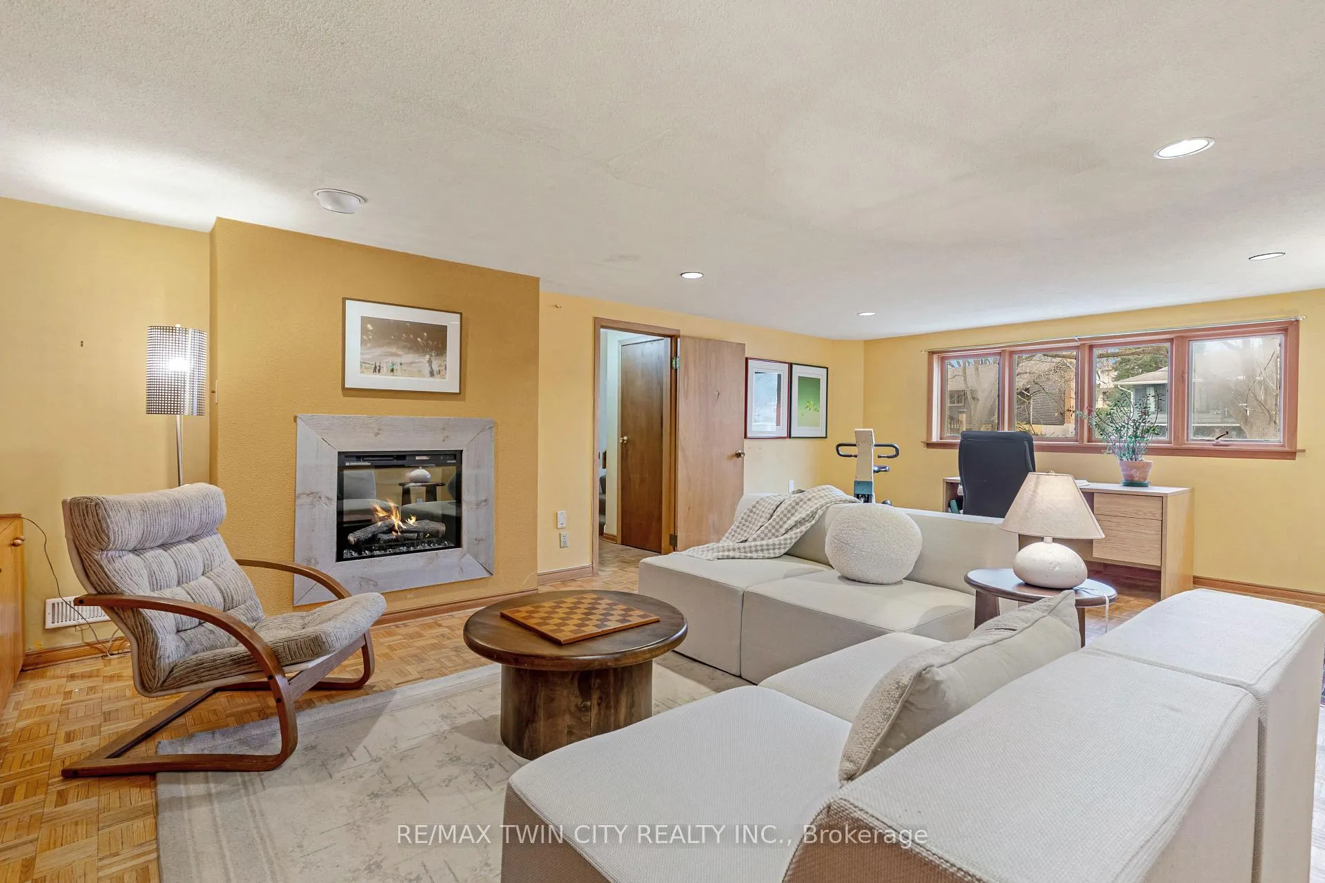 Photo 34 of 390 Tamarack Drive, Waterloo — HOMEH