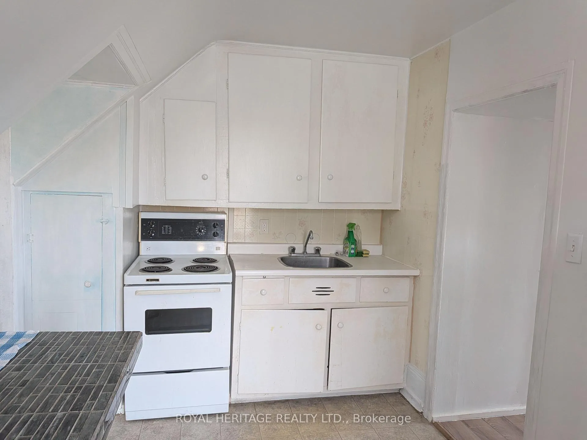 Photo 4 of Unit 1, 75 Charles Street, Oshawa, Central — HOMEH