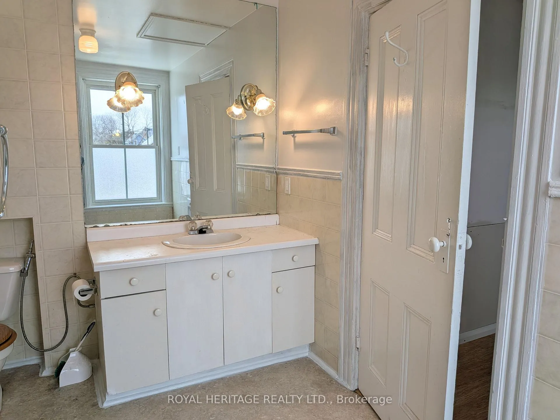 Photo 11 of Unit 1, 75 Charles Street, Oshawa, Central — HOMEH
