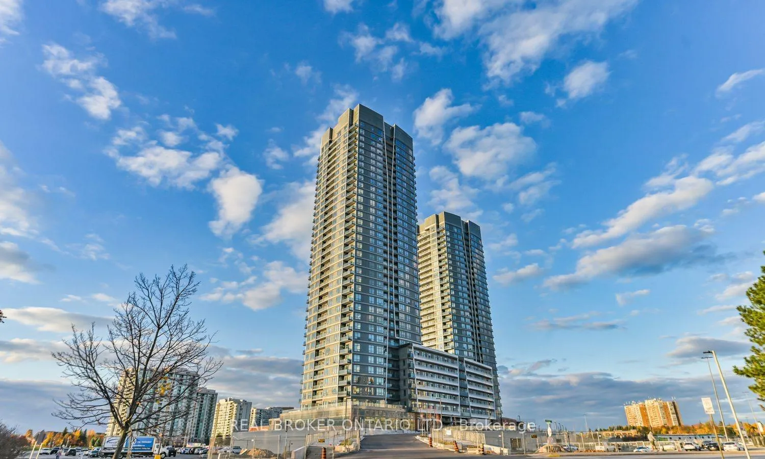 Photo 1 of Unit 1902A, 30 Upper Mall Way, Vaughan, Brownridge — HOMEH