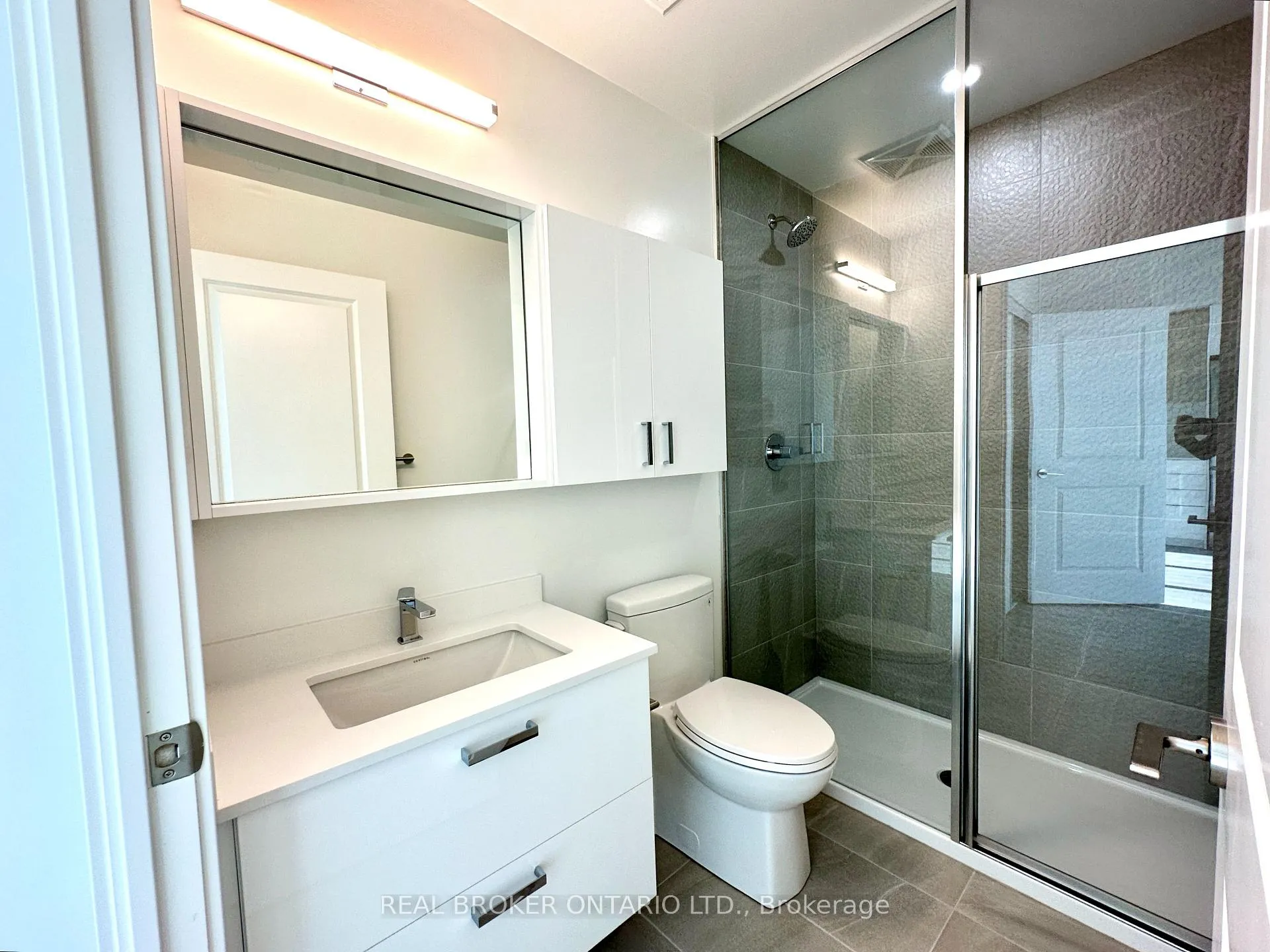 Photo 12 of Unit 1902A, 30 Upper Mall Way, Vaughan, Brownridge — HOMEH
