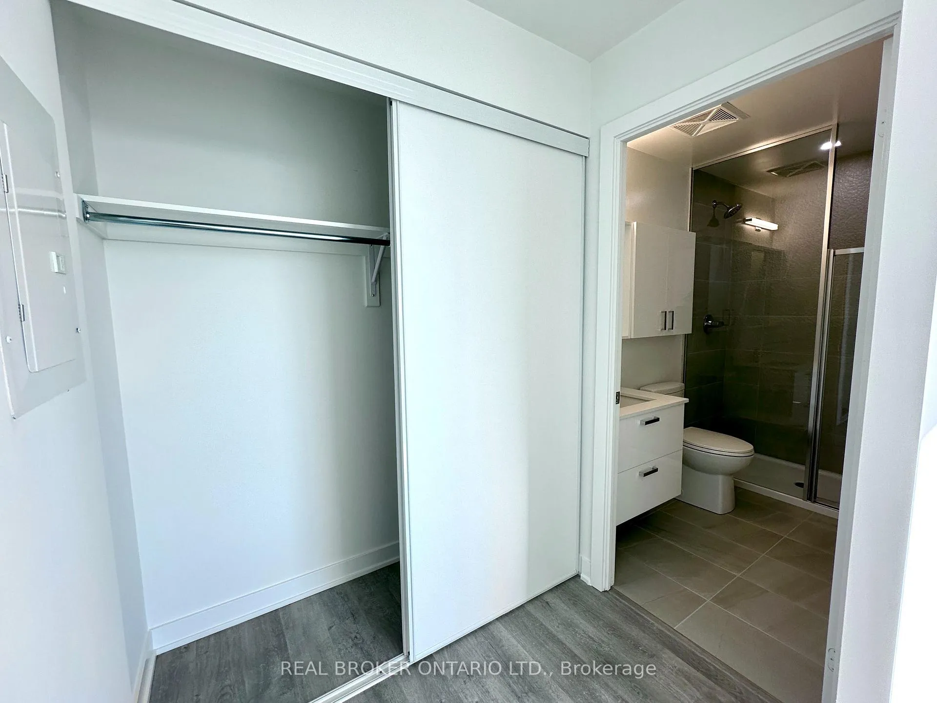 Photo 13 of Unit 1902A, 30 Upper Mall Way, Vaughan, Brownridge — HOMEH