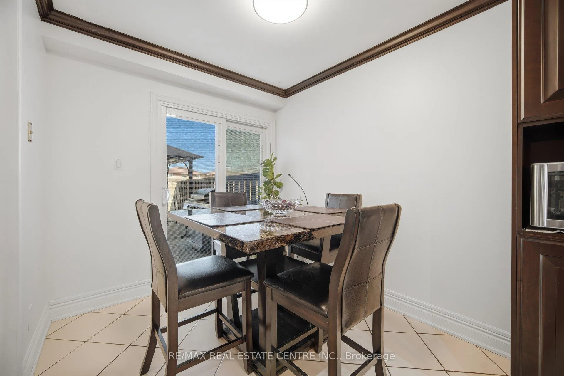 Photo 21 of 23 Acadian Heights W, Brampton, Fletcher's Creek South — HOMEH