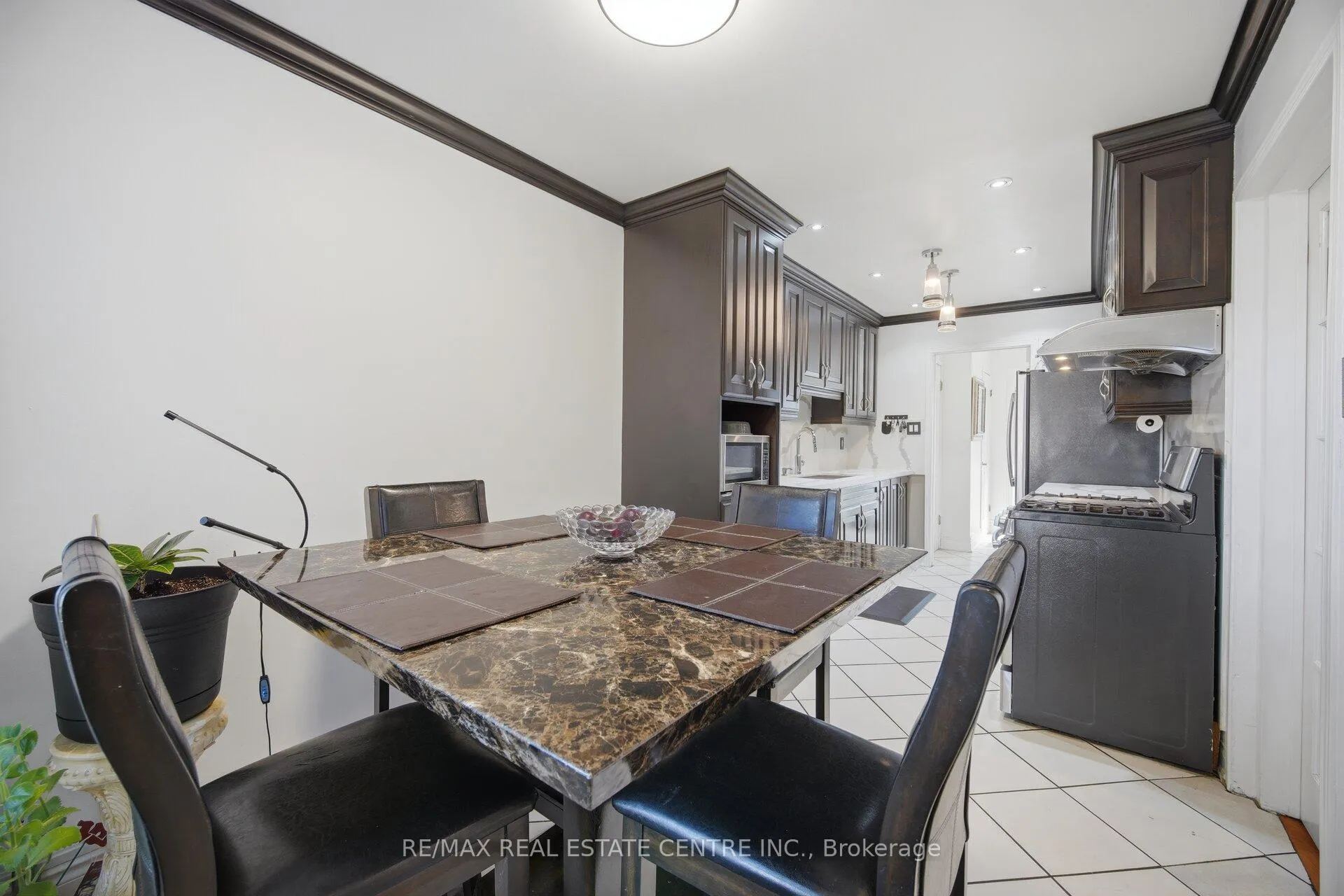 Photo 22 of 23 Acadian Heights W, Brampton, Fletcher's Creek South — HOMEH