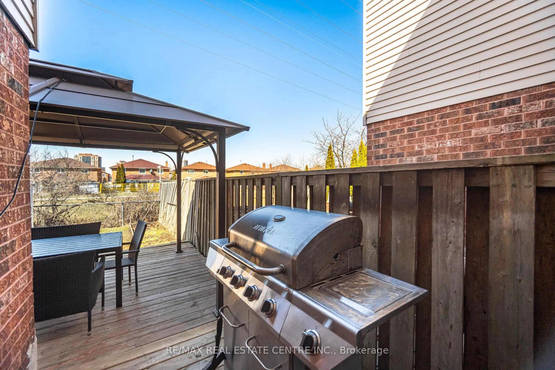 Photo 46 of 23 Acadian Heights W, Brampton, Fletcher's Creek South — HOMEH