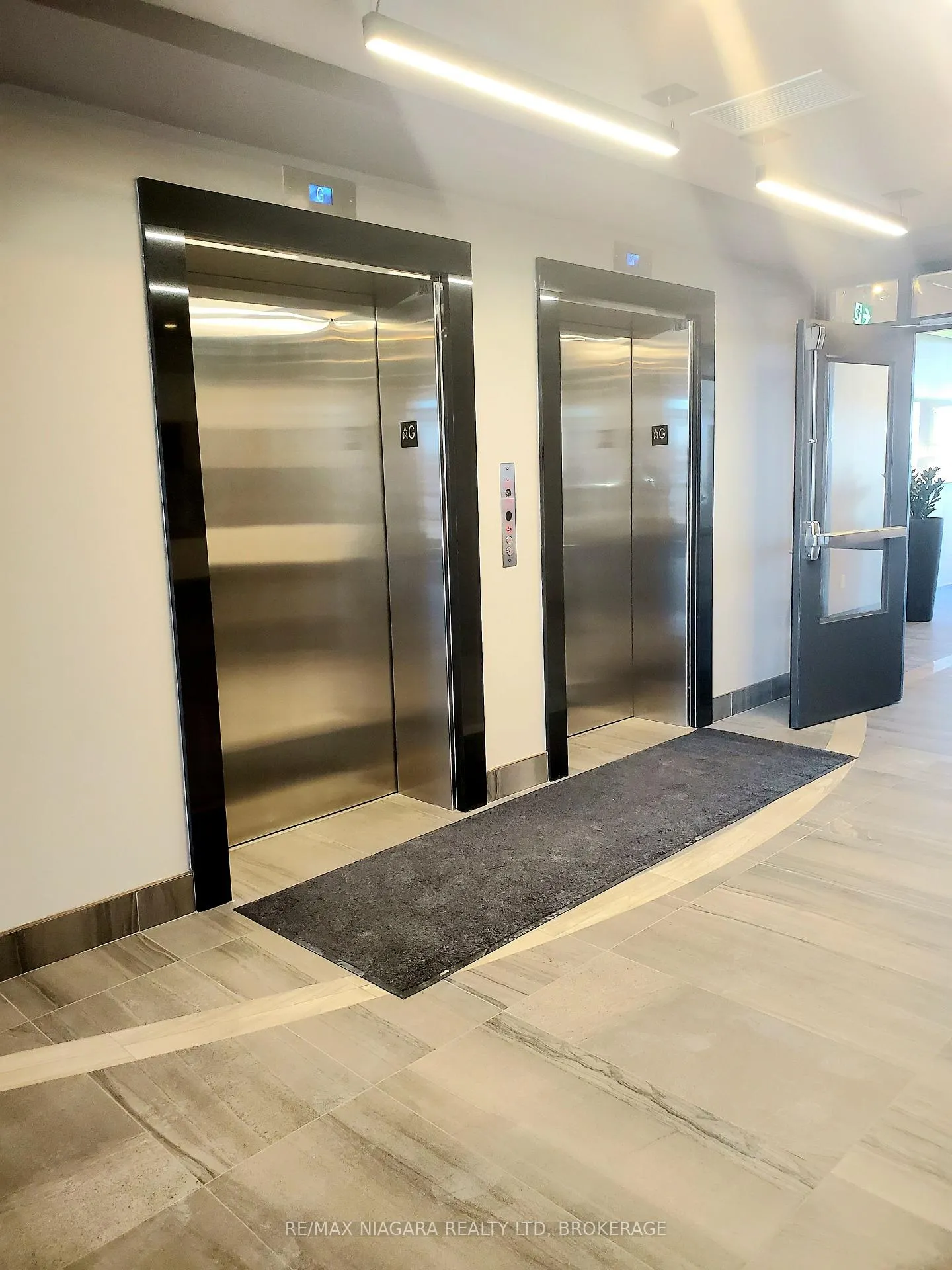 Photo 3 of Unit 505, 300B Fourth Avenue, St. Catharines, Ridley — HOMEH
