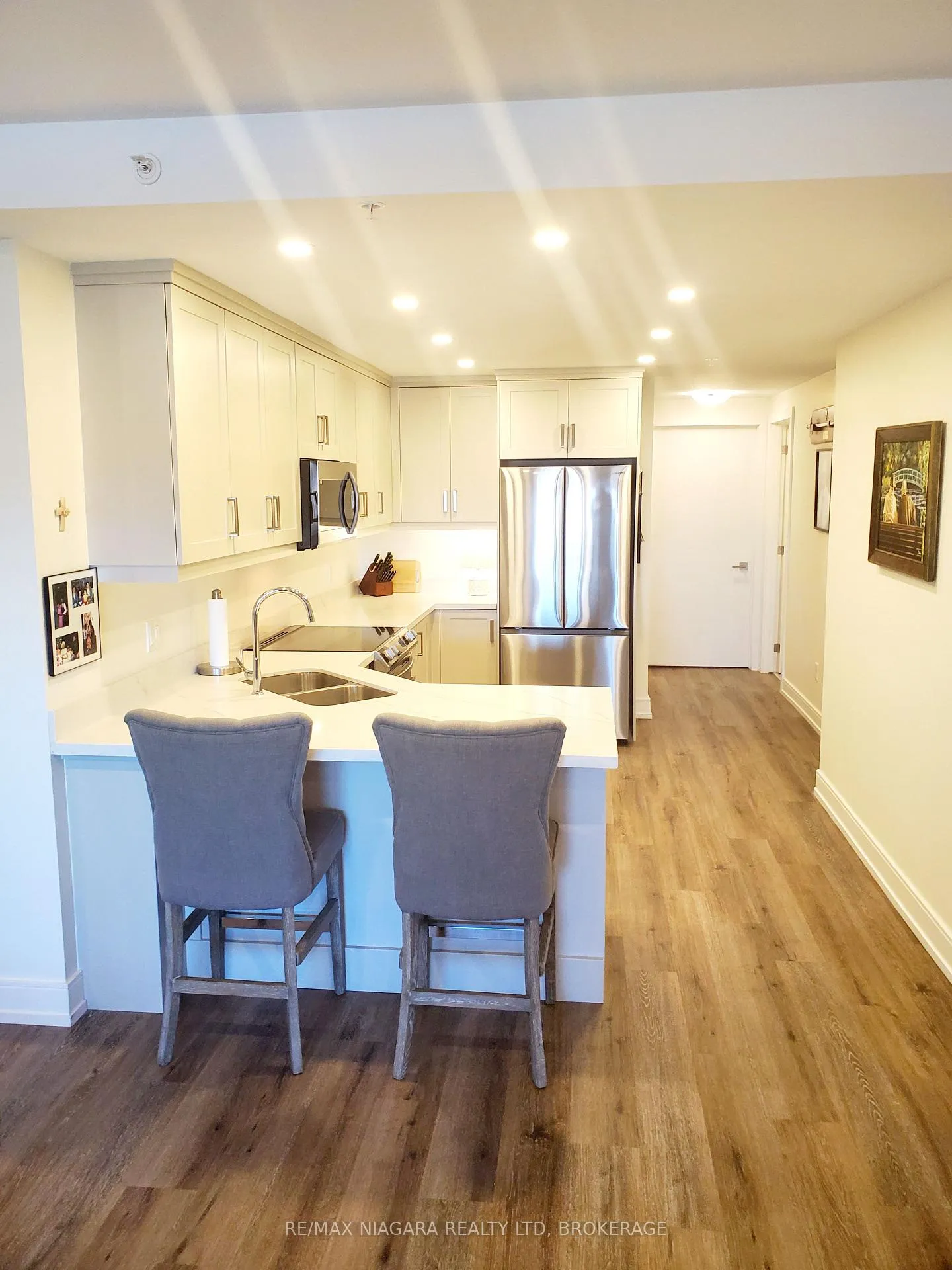 Photo 10 of Unit 505, 300B Fourth Avenue, St. Catharines, Ridley — HOMEH