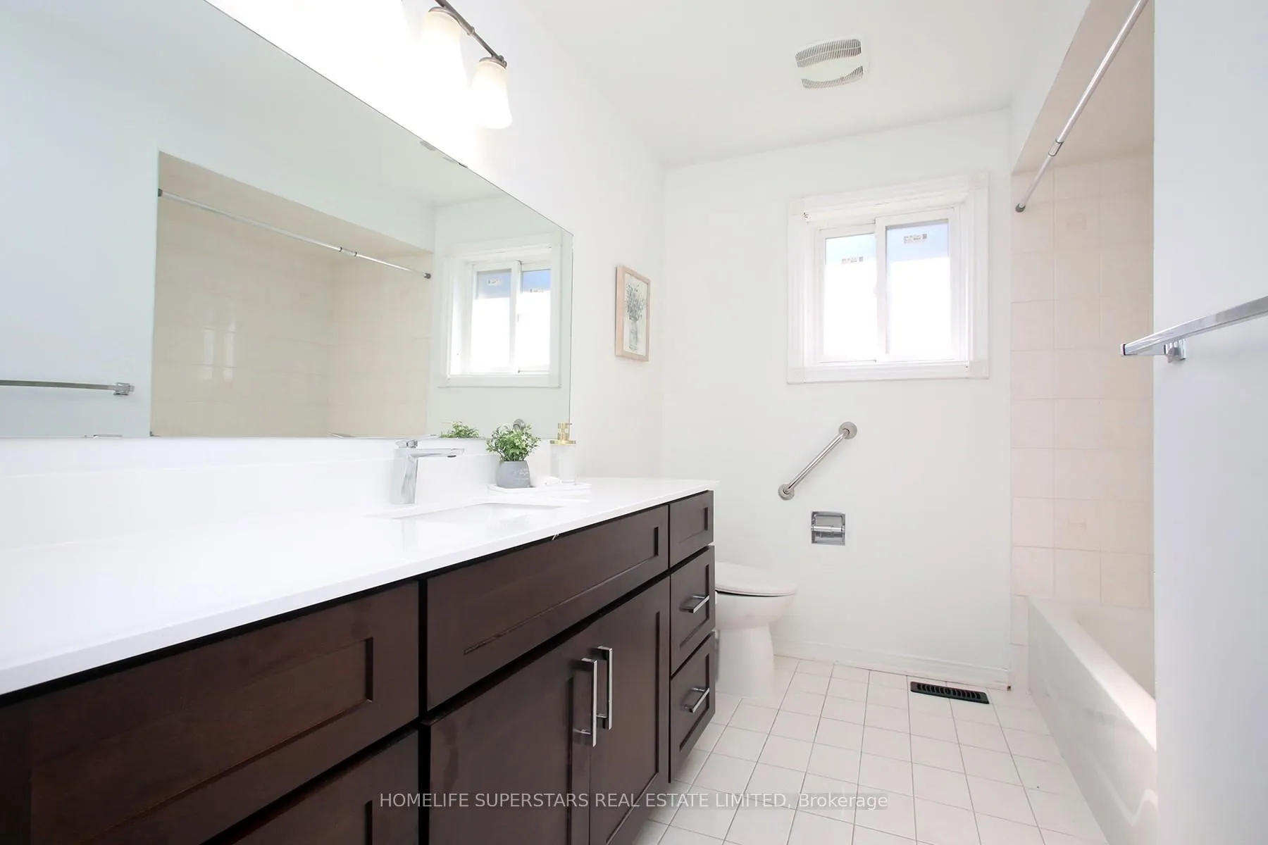 Photo 28 of 125 Bighorn Crescent, Brampton, Sandringham-Wellington — HOMEH