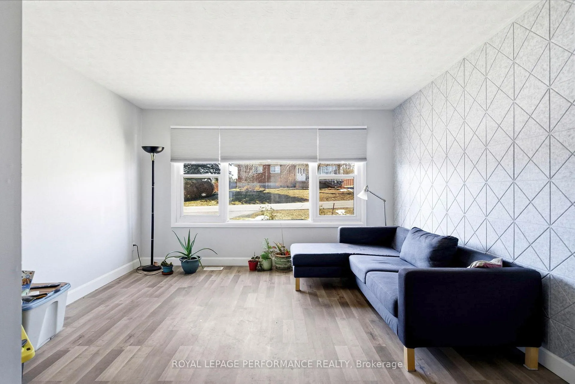 Photo 6 of 2703 Ross Avenue, Cornwall — HOMEH