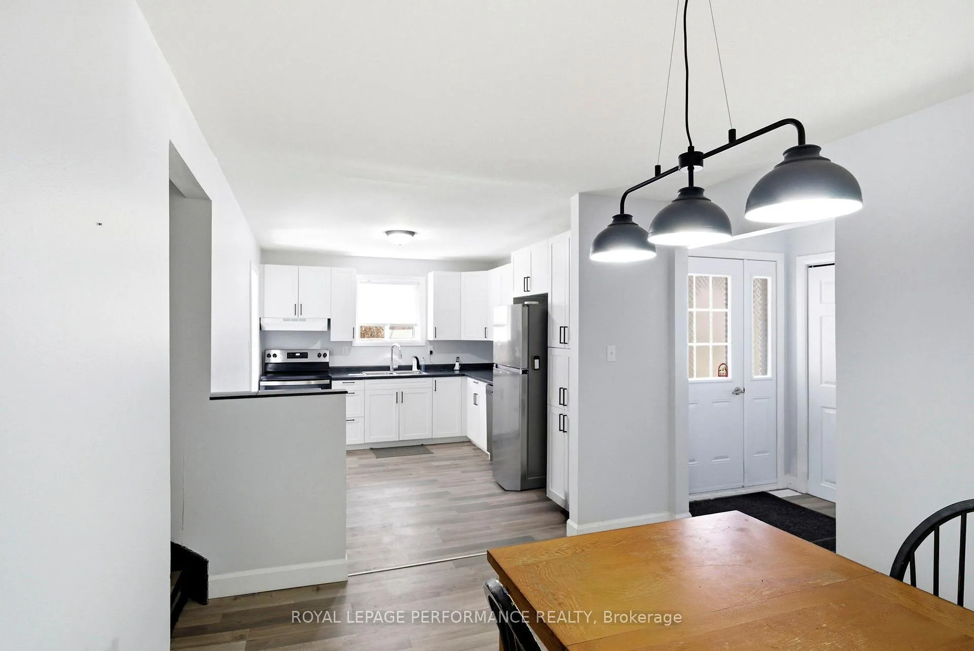Photo 11 of 2703 Ross Avenue, Cornwall — HOMEH
