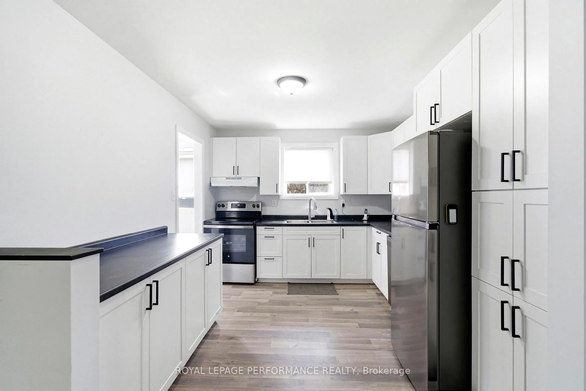 Photo 12 of 2703 Ross Avenue, Cornwall — HOMEH