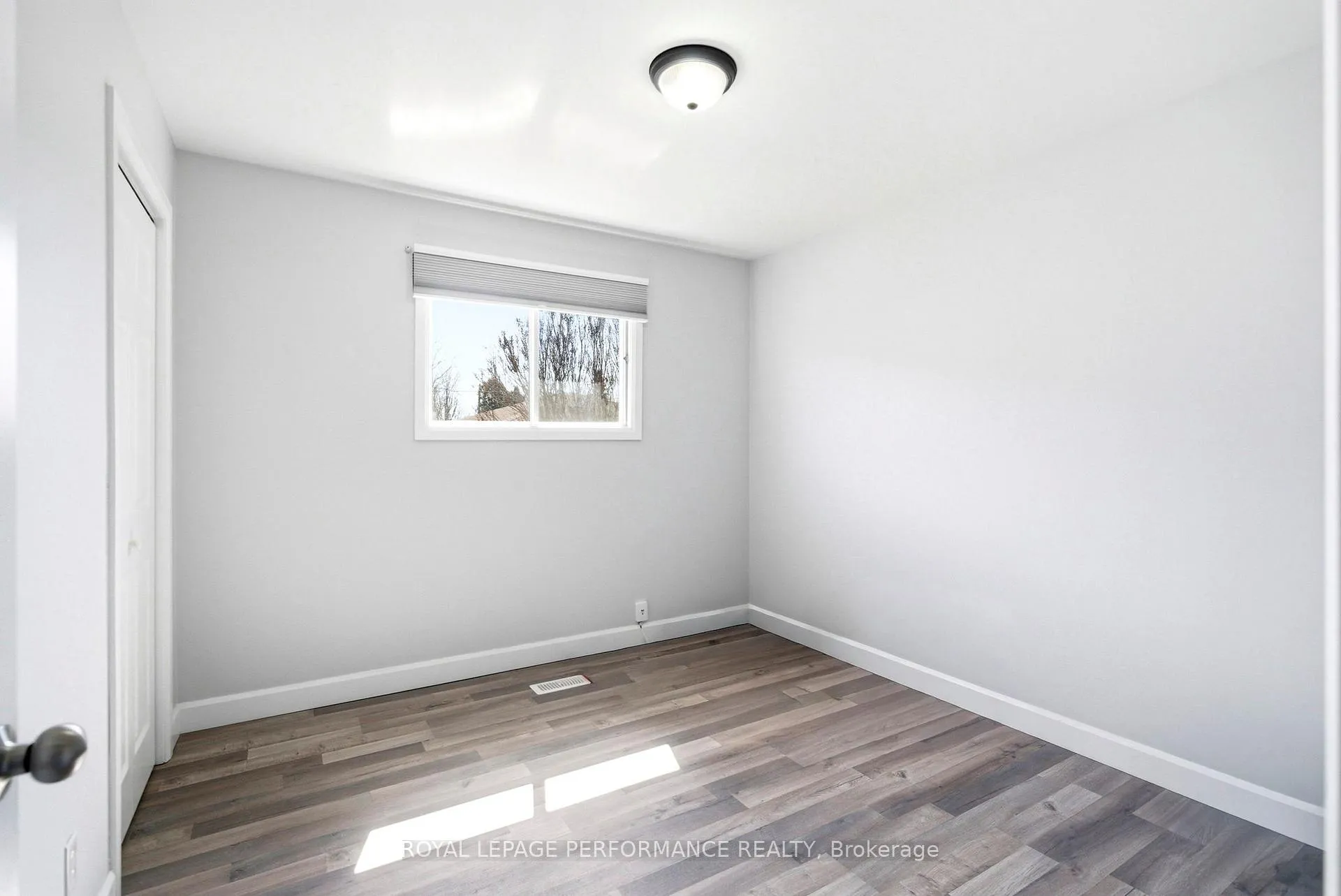 Photo 18 of 2703 Ross Avenue, Cornwall — HOMEH