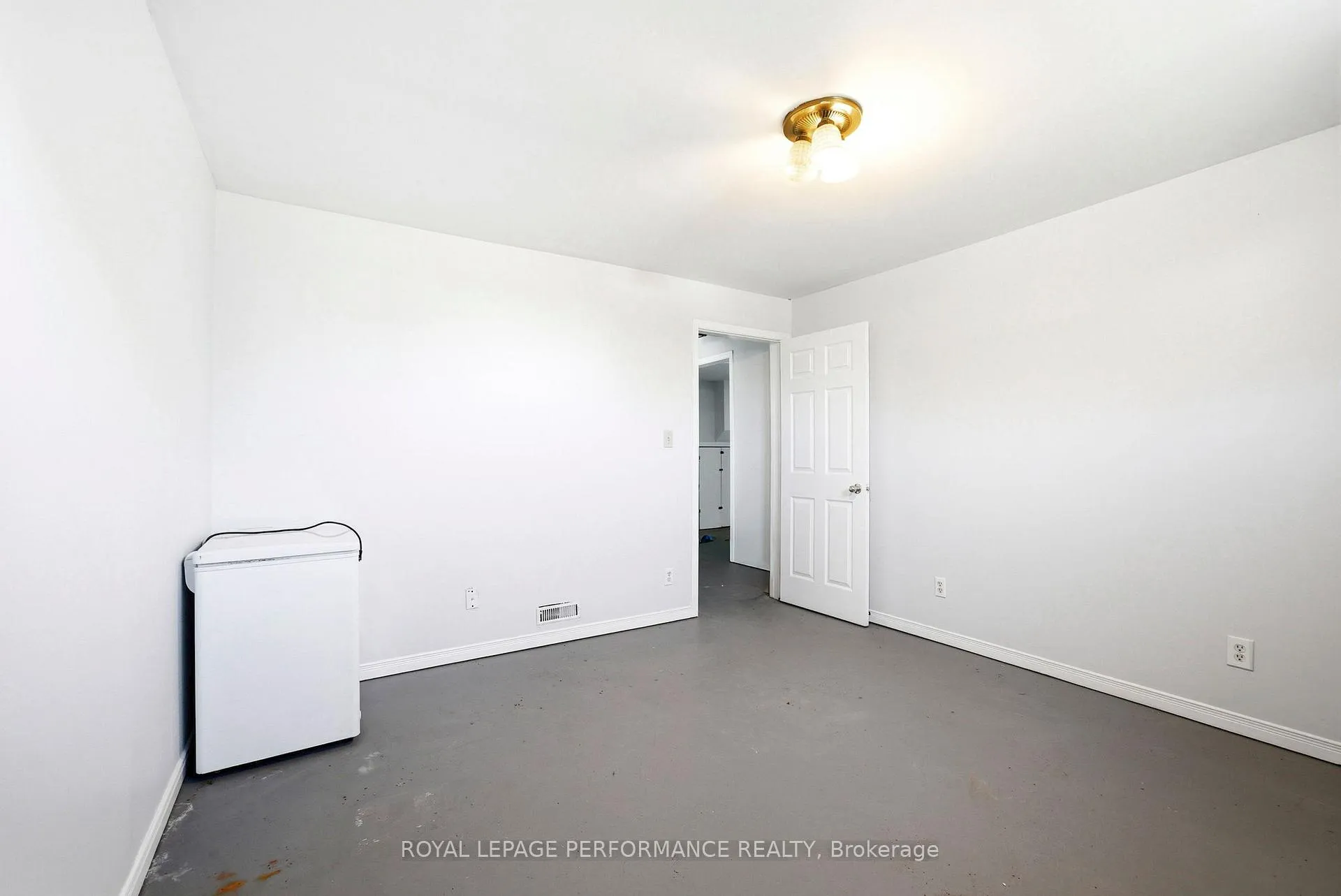 Photo 30 of 2703 Ross Avenue, Cornwall — HOMEH