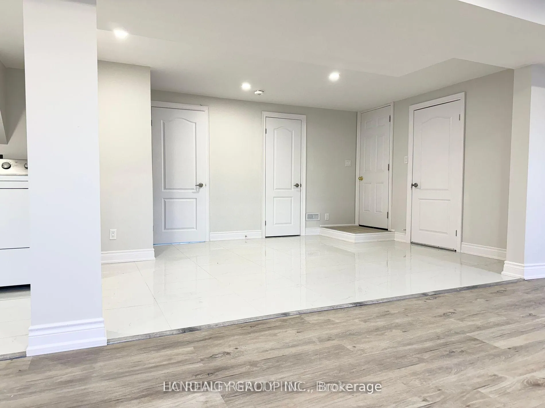 Photo 4 of Lower 2 Barker Court, Markham, Sherwood-Amberglen — HOMEH