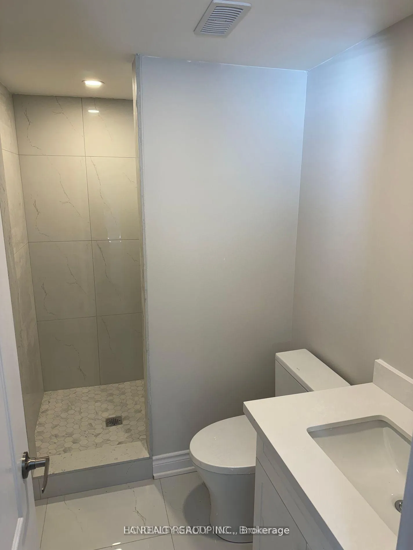 Photo 9 of Lower 2 Barker Court, Markham, Sherwood-Amberglen — HOMEH