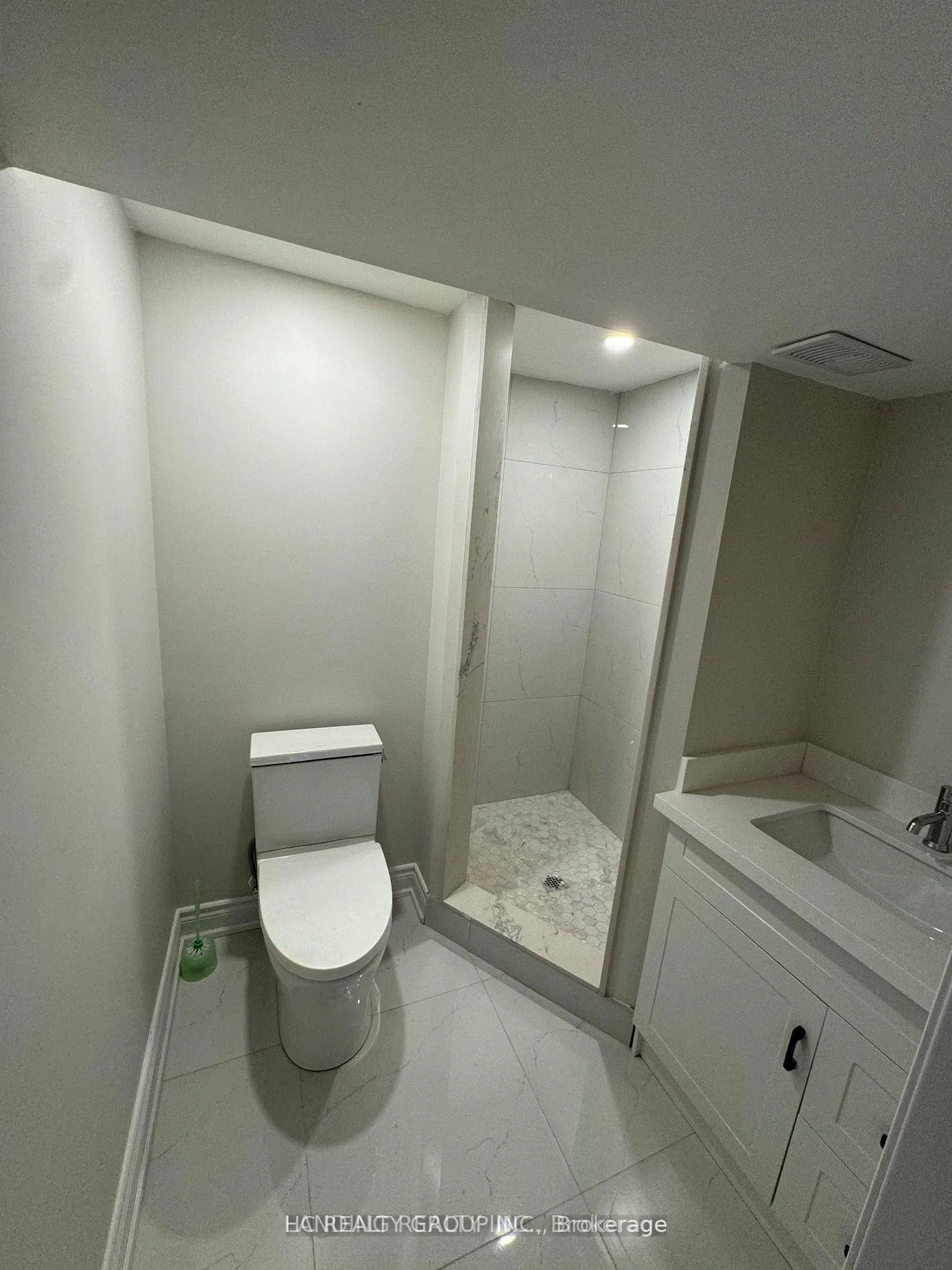 Photo 11 of Lower 2 Barker Court, Markham, Sherwood-Amberglen — HOMEH