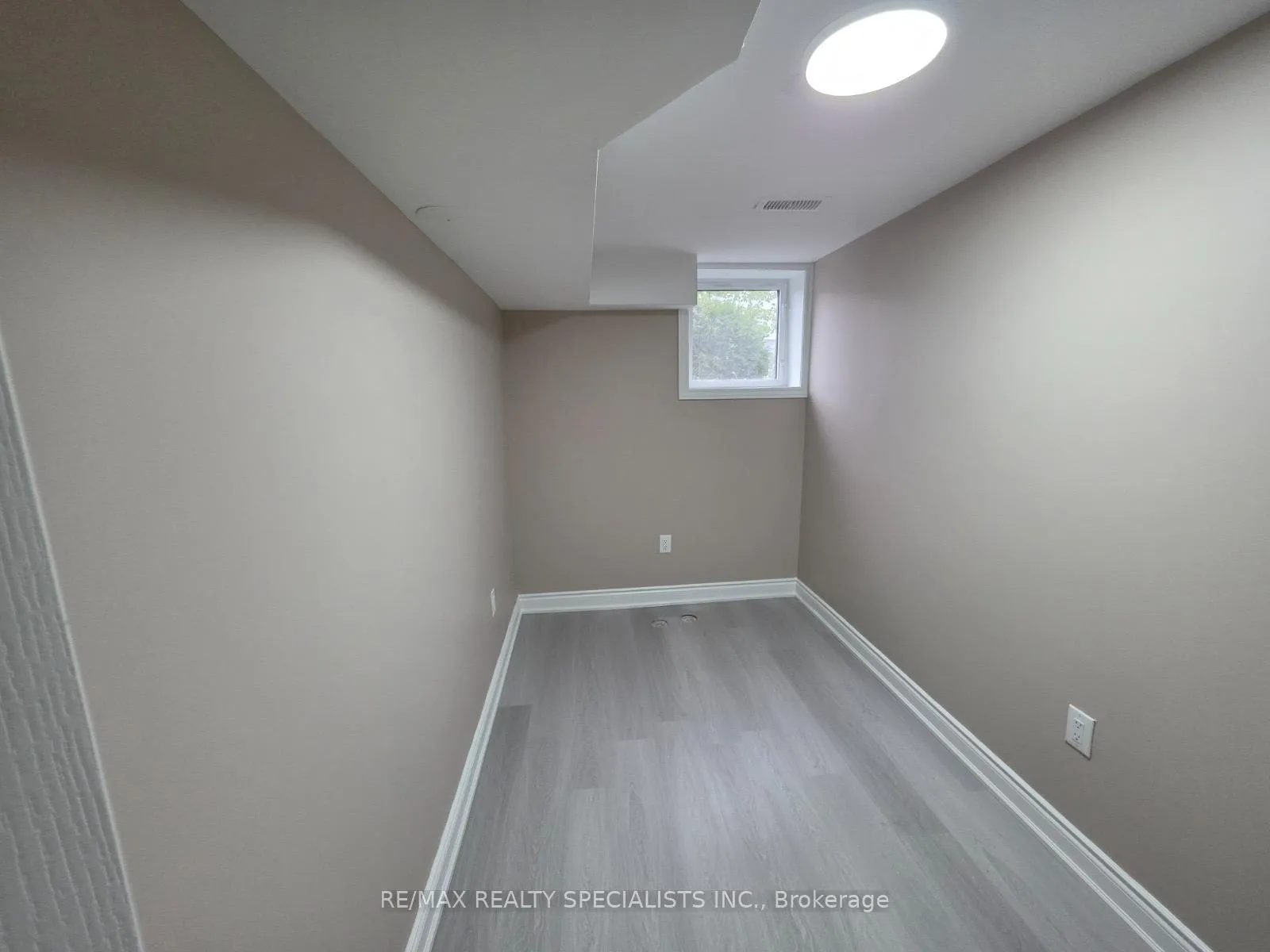 Photo 5 of 2 Sand Cherry Crescent, Brampton, Sandringham-Wellington — HOMEH
