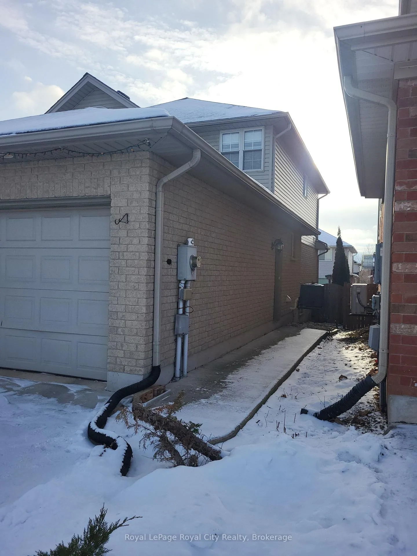 Photo 1 of 26 Howden Crescent, Guelph, Pineridge/Westminster Woods — HOMEH