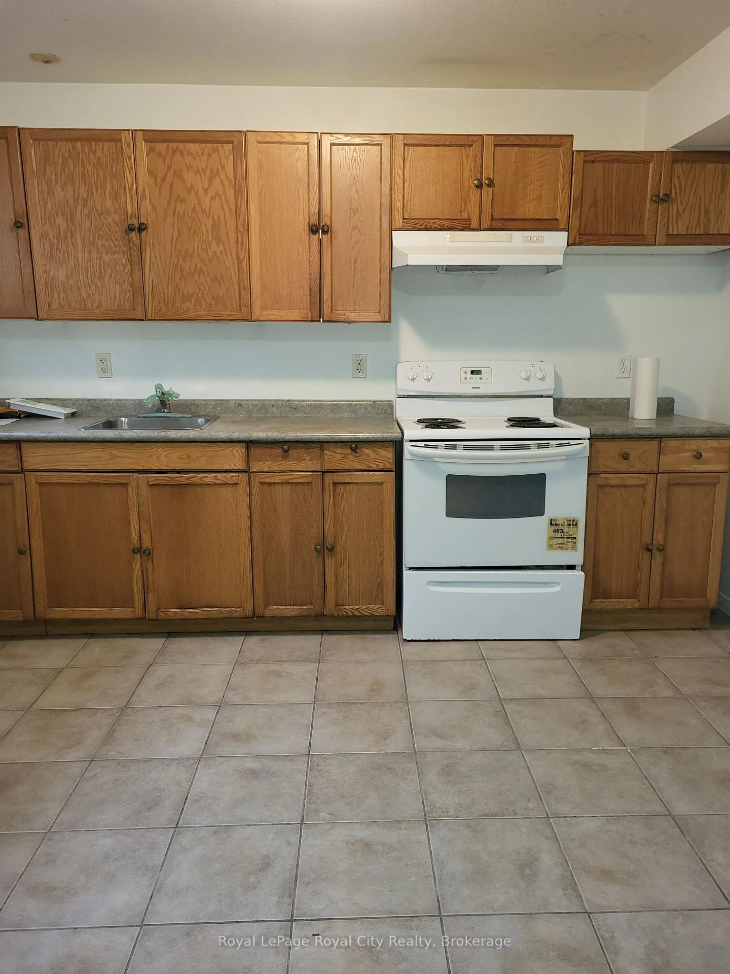 Photo 3 of 26 Howden Crescent, Guelph, Pineridge/Westminster Woods — HOMEH