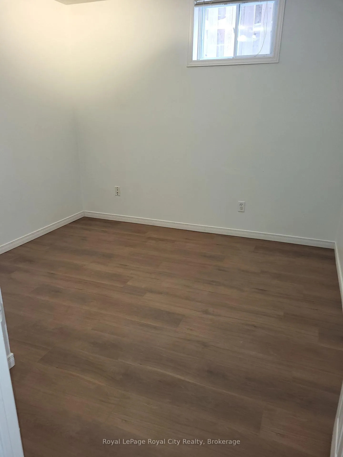 Photo 7 of 26 Howden Crescent, Guelph, Pineridge/Westminster Woods — HOMEH