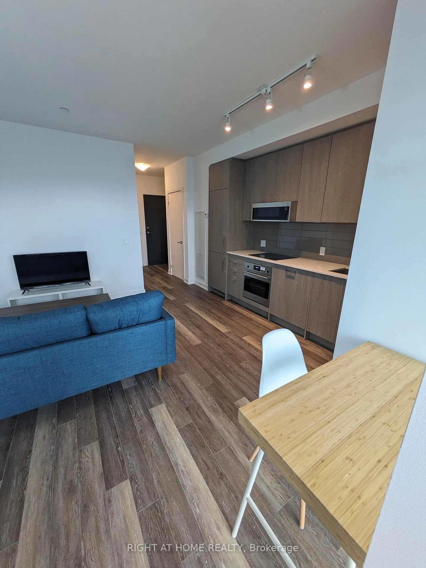 Photo 4 of Unit 710, 250 Lawrence Avenue W, Toronto, Lawrence Park North — HOMEH