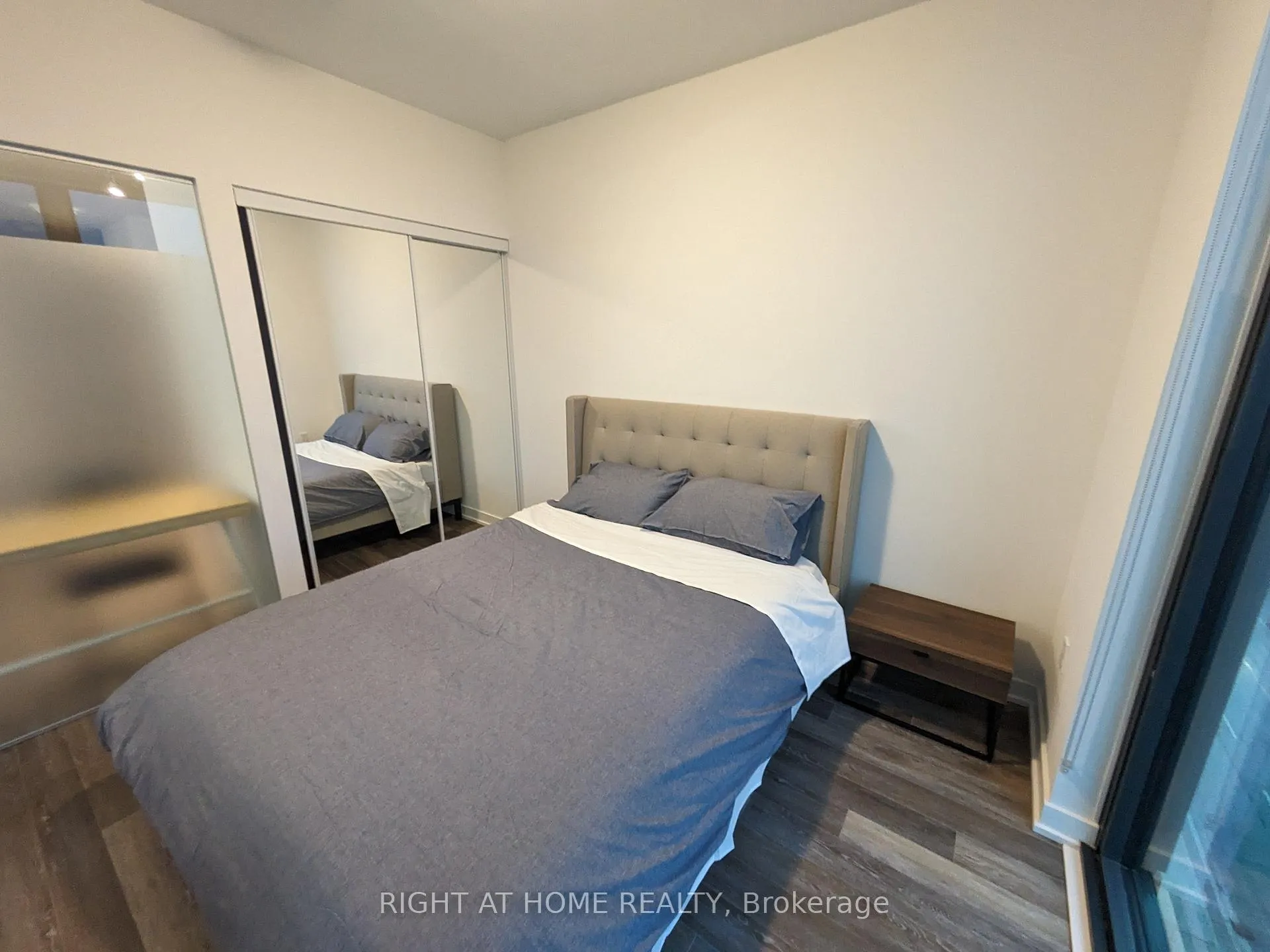 Photo 6 of Unit 710, 250 Lawrence Avenue W, Toronto, Lawrence Park North — HOMEH